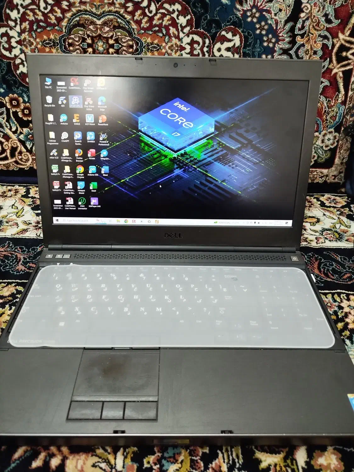 لپتاپ DELL حافظه ۷۵۰ گیگ رم ۱۶ گرافیک ۲ گیگ|رایانه همراه|نیشابور, بنیاد شهید|دیوار