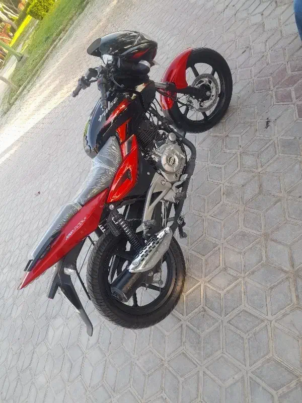 موتور فابریک در حد صفر زیر قیمت|موتورسیکلت|شاهین‌شهر, مسکن مهر|دیوار