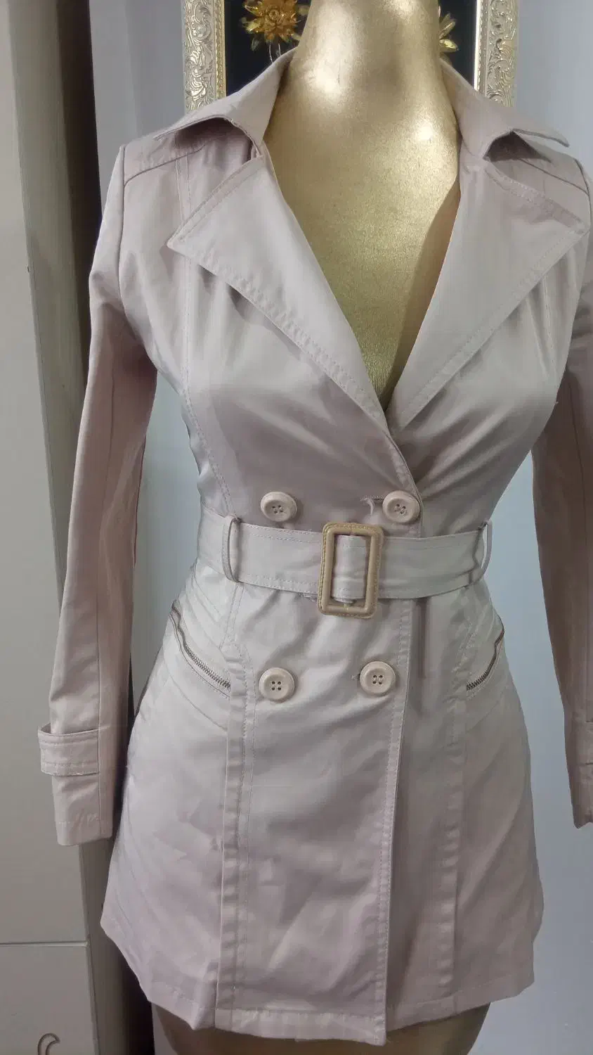 پالتو بارانی|لباس|تبریز, |دیوار