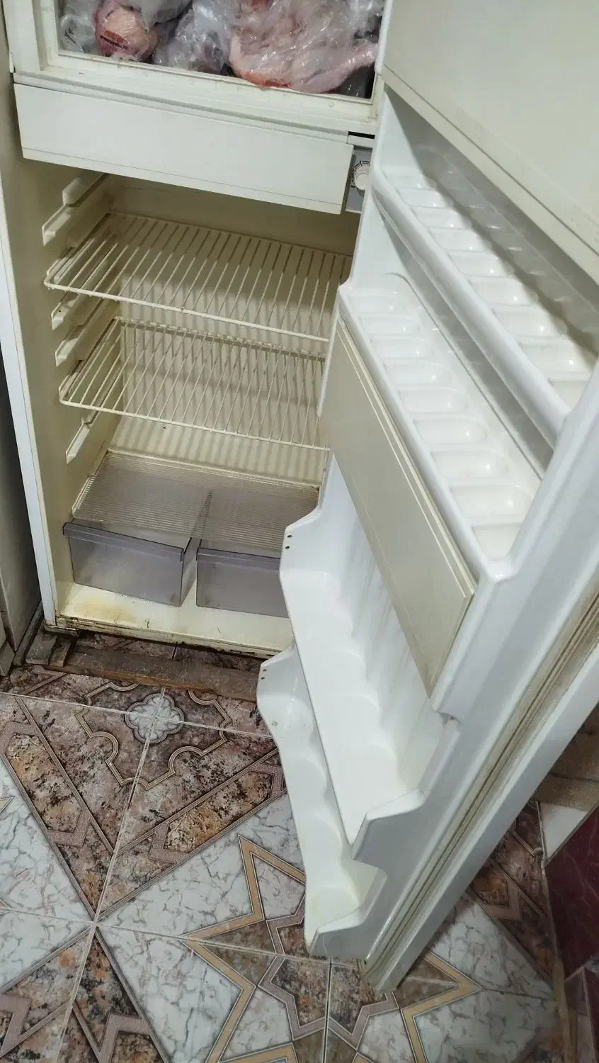 یقچال|یخچال و فریزر|بم, |دیوار