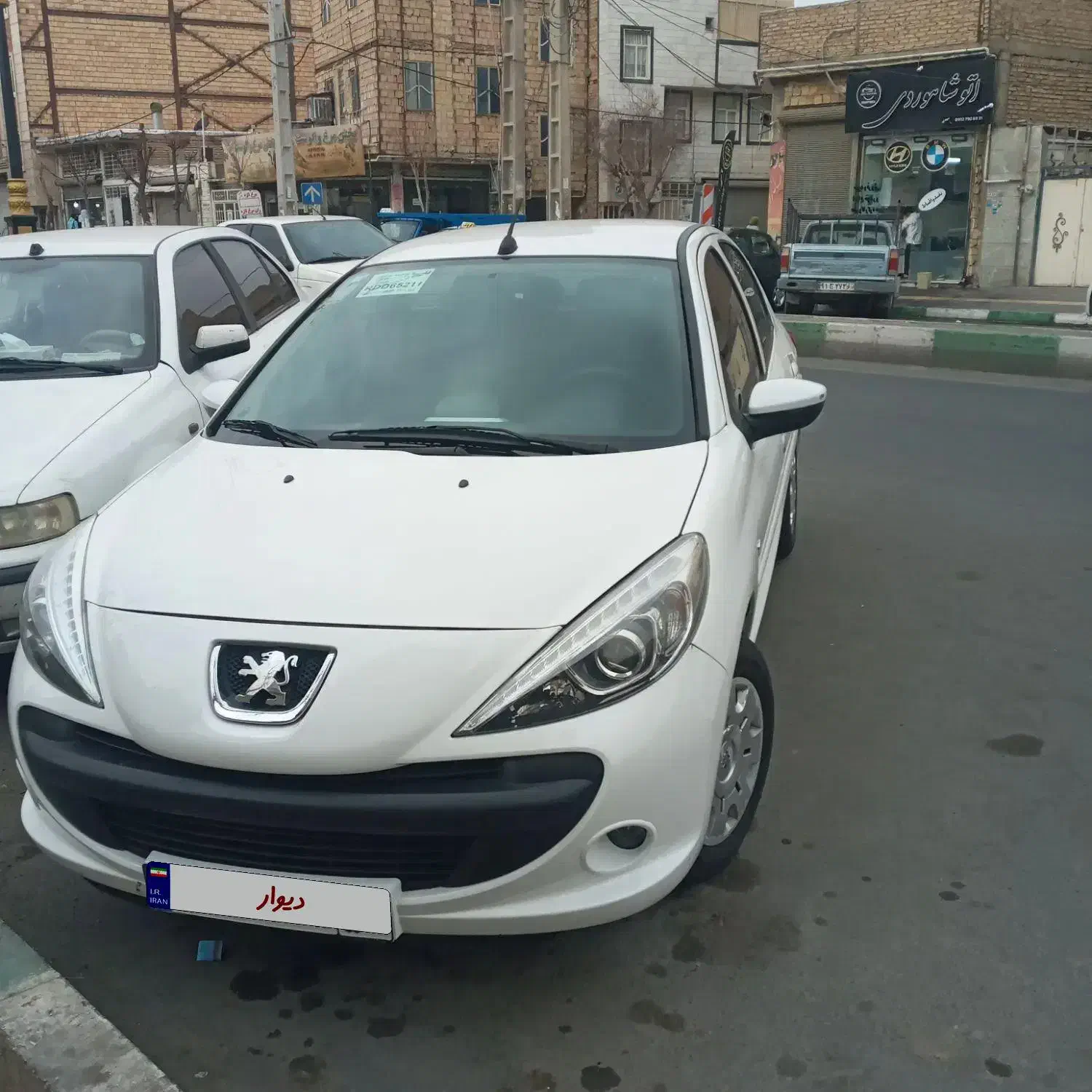 پژو۲۰۷ سقف فلز|خودرو سواری و وانت|باقرشهر, |دیوار