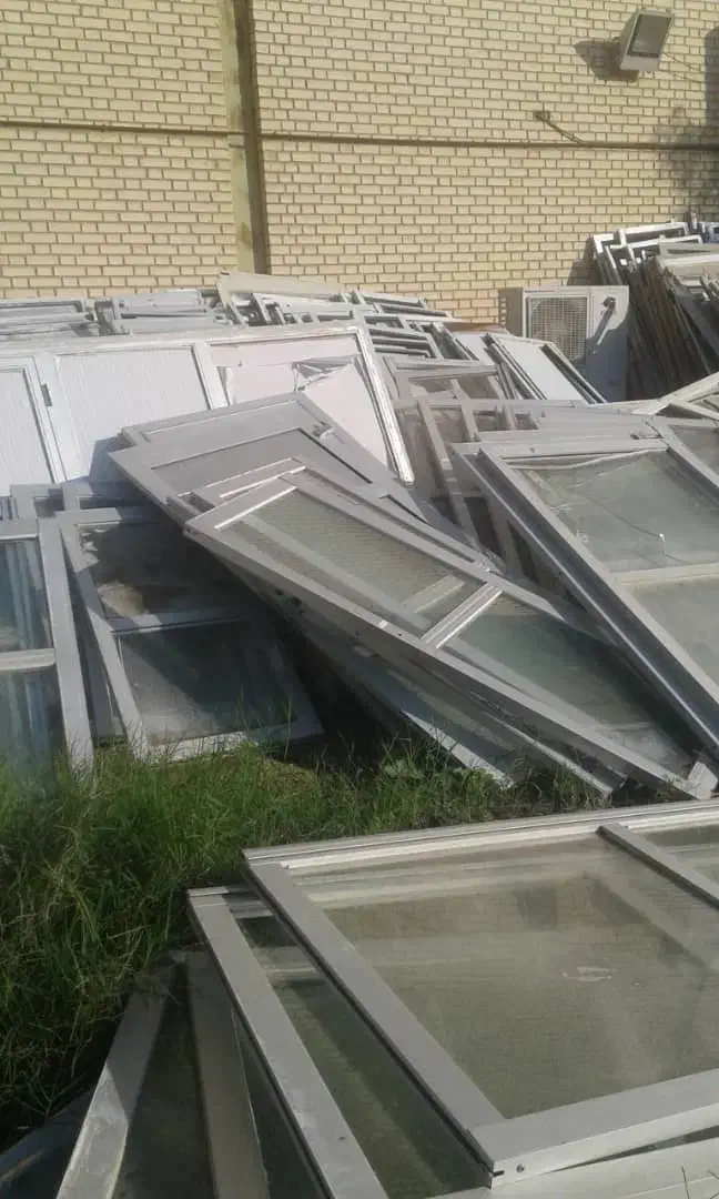 انواع درب و پنجره آلومینیومی آلومینیوم|مصالح و تجهیزات ساختمان|اهواز, زیتون کارمندی|دیوار