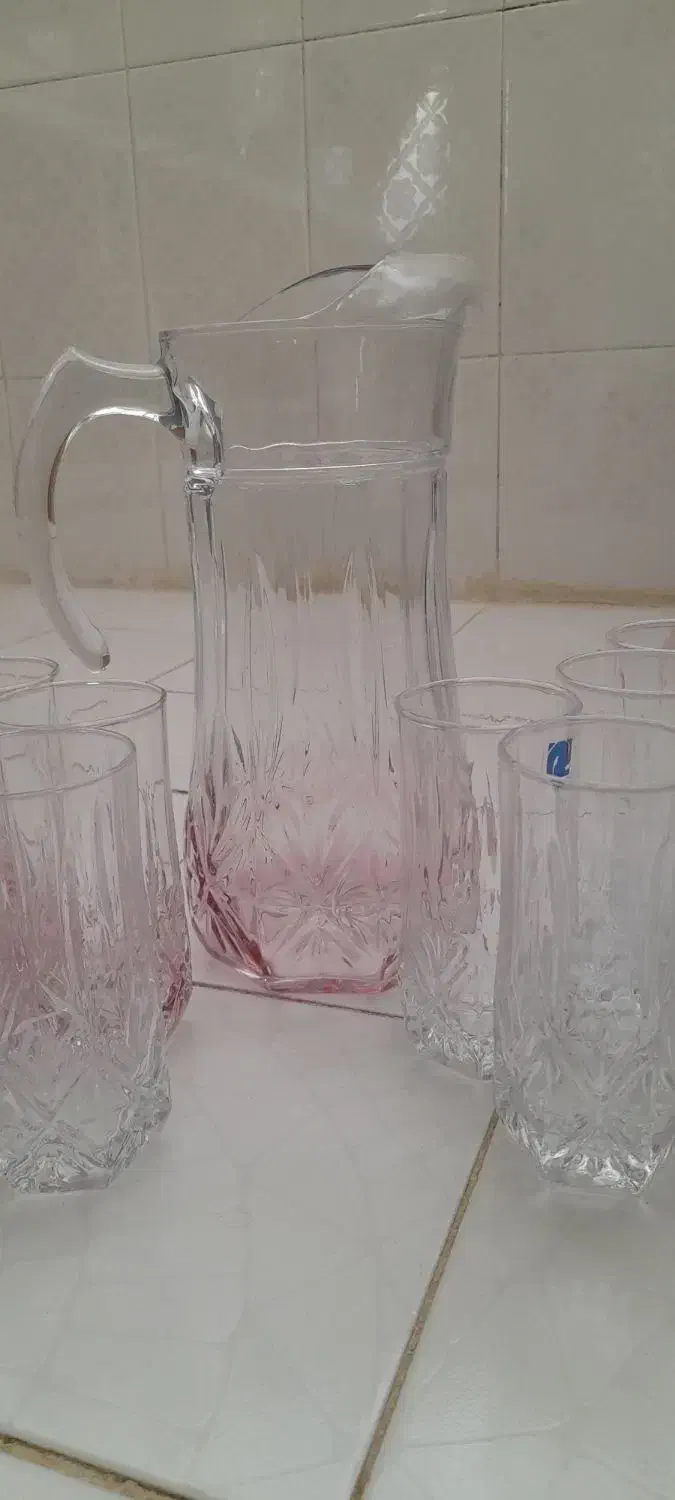 پارچ و لیوان خارجی|ظروف سرو و پذیرایی|تربت‌حیدریه, بوستان باغ ملی|دیوار