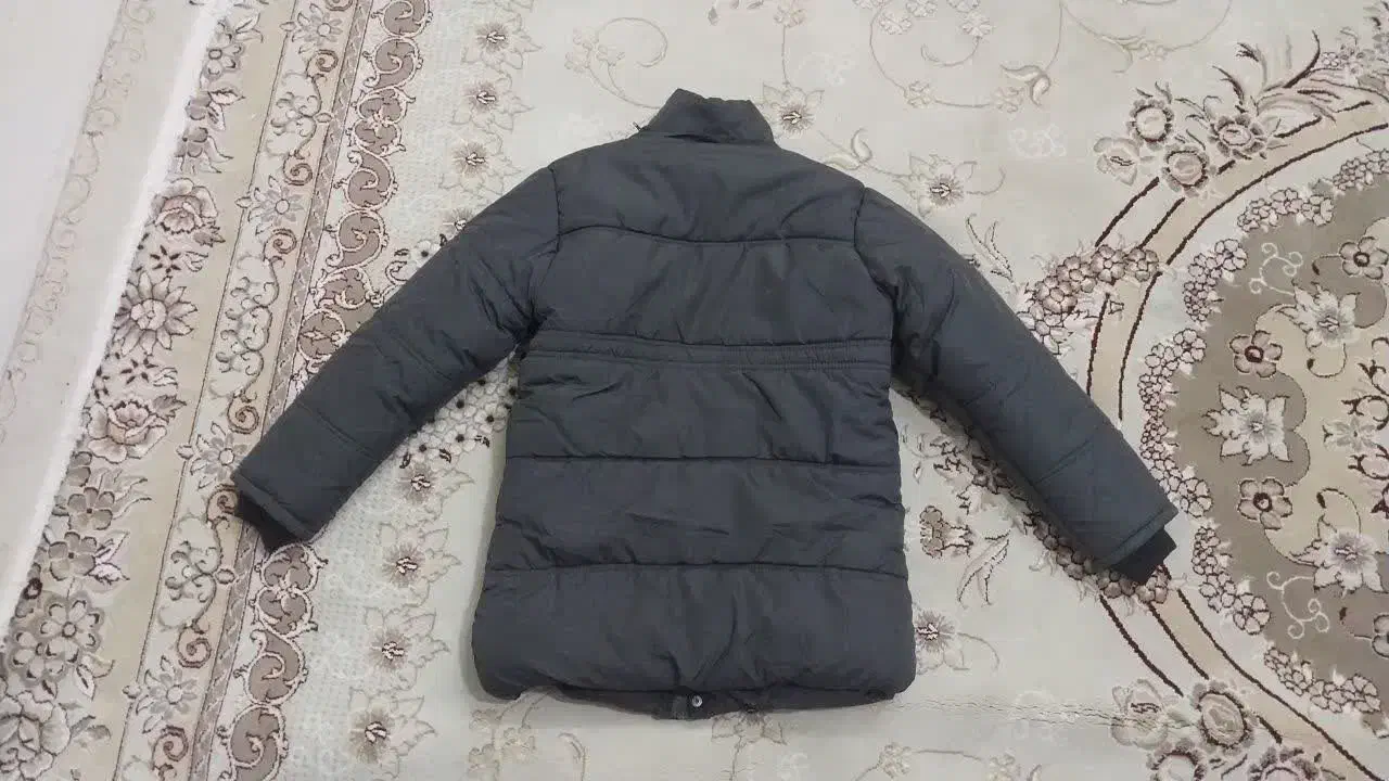 کاپشن|لباس|اصفهان, شاهد|دیوار