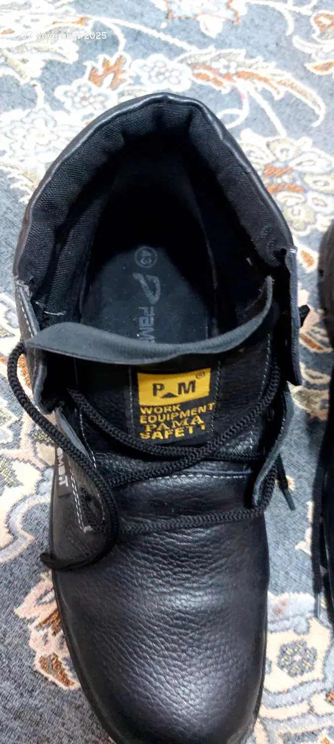 کفش کار|کیف، کفش، کمربند|محمدشهر, کوی بهار|دیوار