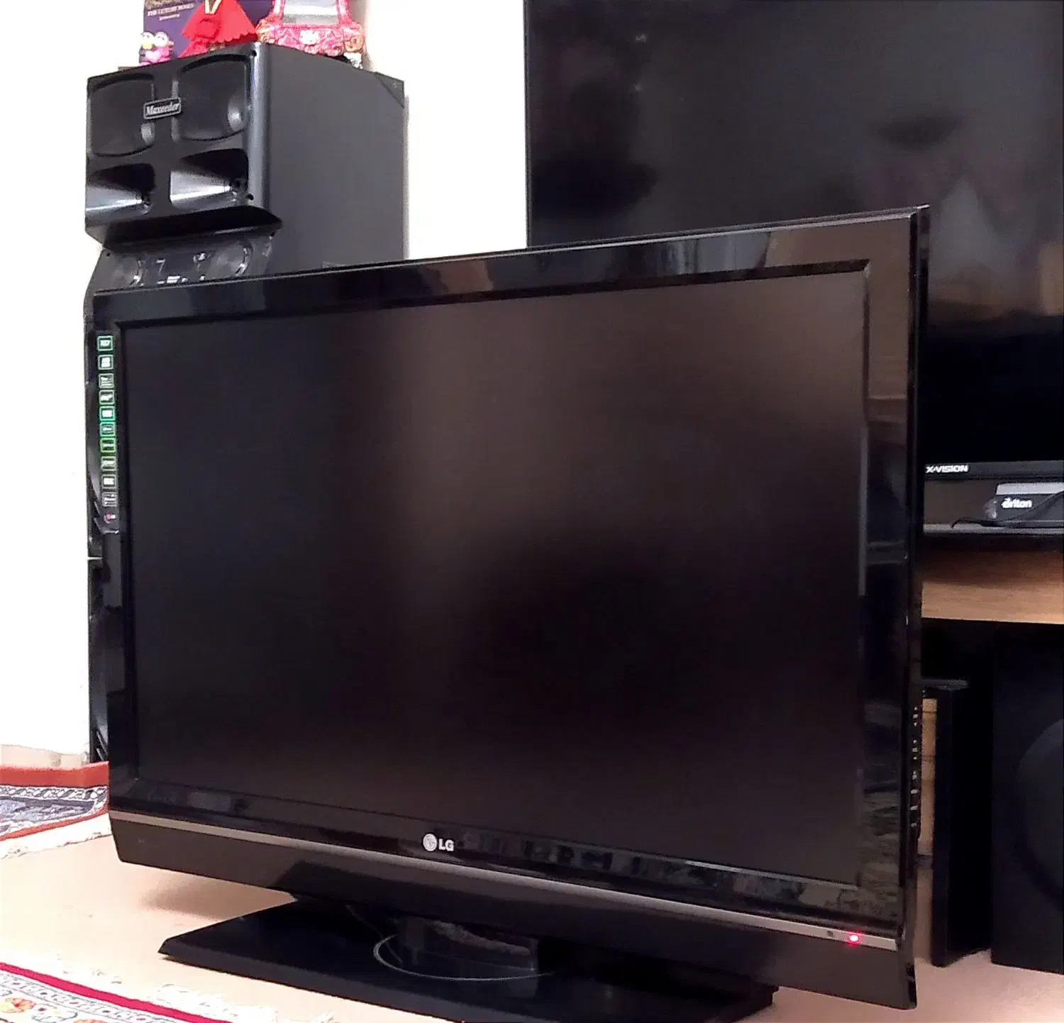 تلویزیون ال جی ال سی دی|تلویزیون و پروژکتور|تبریز, |دیوار