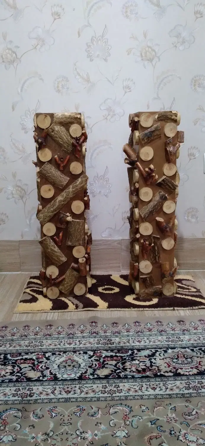 گلدان چوبی|گل مصنوعی|بومهن, |دیوار