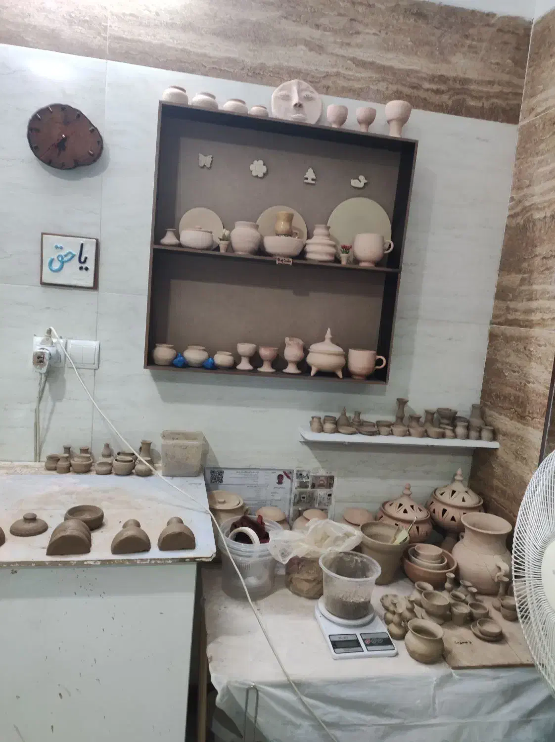 آموزش سفالگری با چرخ، سفال دستی، مجسمه سازی|خدمات آموزشی|قم, انسجام|دیوار