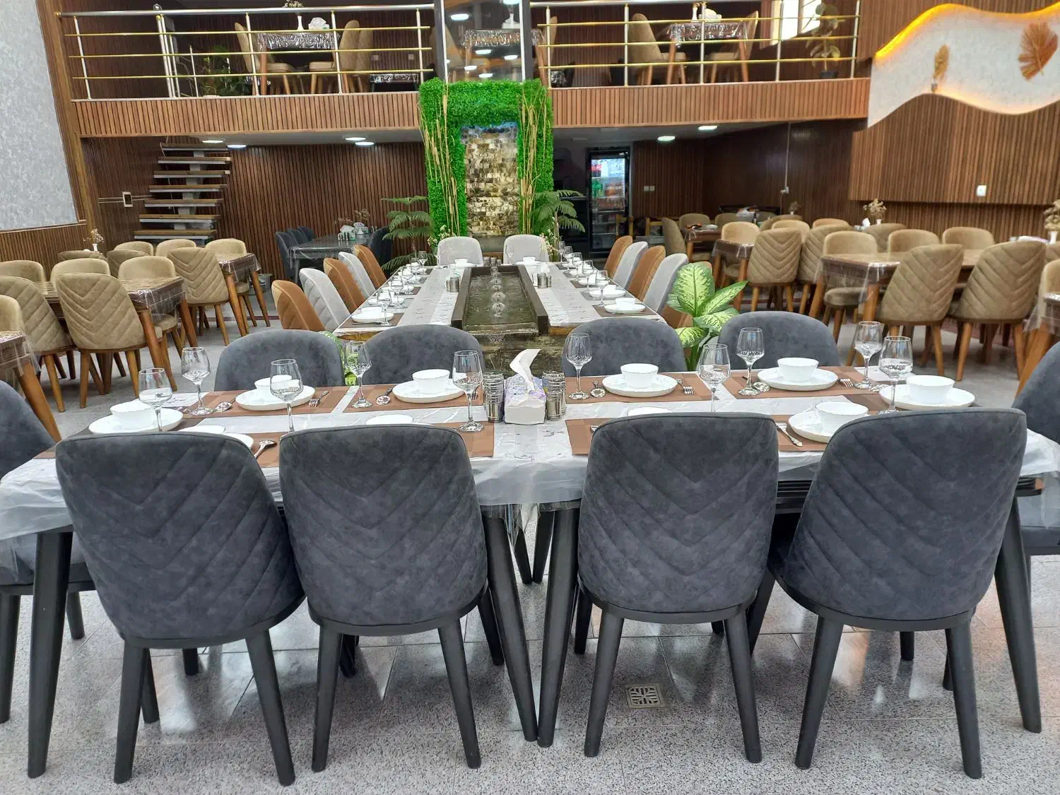 رستوران خان سالار|خدمات پذیرایی، مراسم|صوفیان, |دیوار