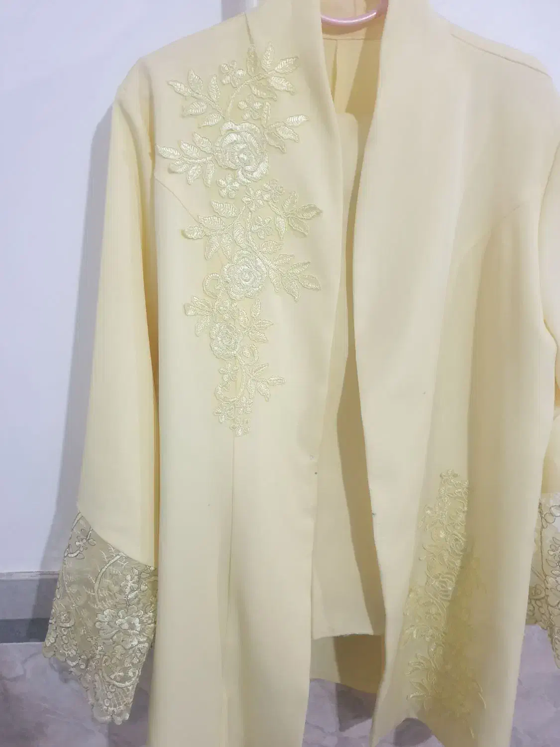 کت شلوار لیمویی|لباس|هرسین, |دیوار