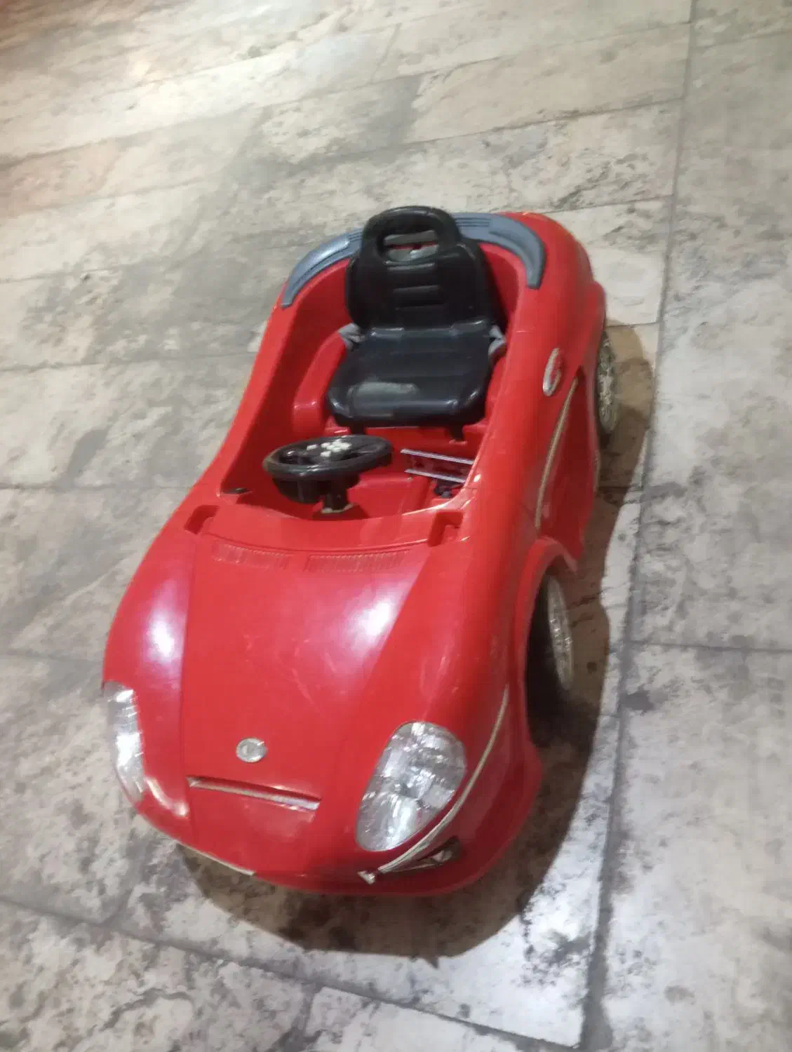 ماشین شارژی|اسباب‌بازی بچه|قم, انسجام|دیوار