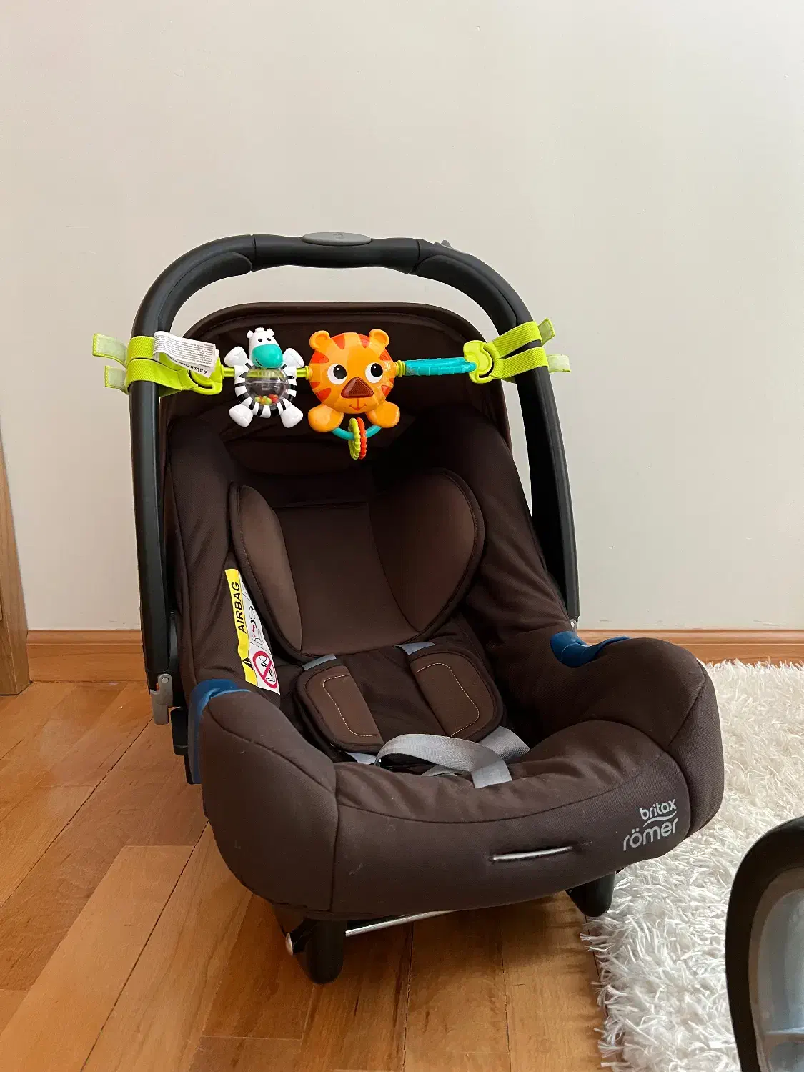 کریر و صندلی ماشین رومر romer|کالسکه و لوازم جانبی|پردیس, فاز ۲|دیوار