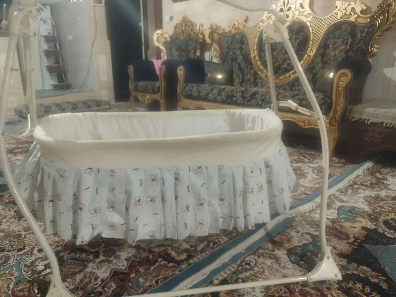گهواره بچه|کالسکه و لوازم جانبی|الشتر, |دیوار