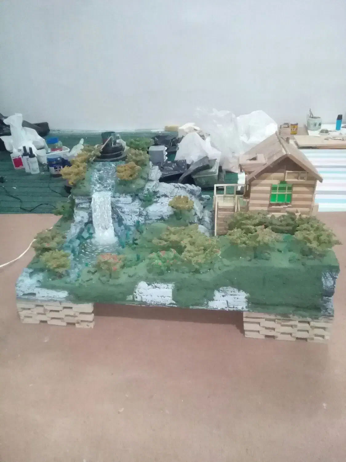 ماکت برلی دانشنجویان|مجسمه، تندیس، ماکت|اردبیل, |دیوار