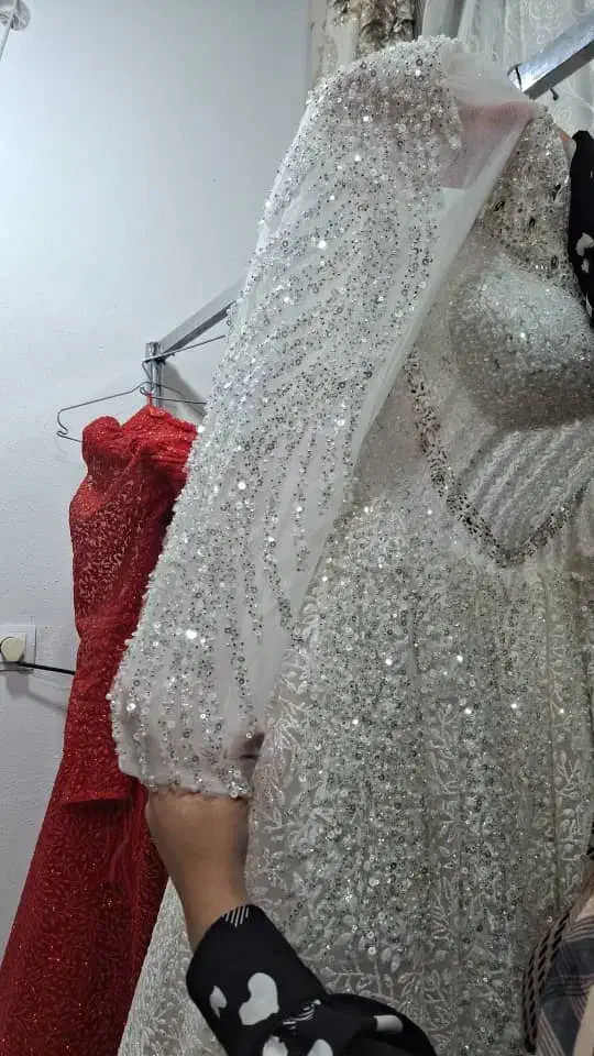 لباس عروس سنگ کاری|لباس|آباده, |دیوار