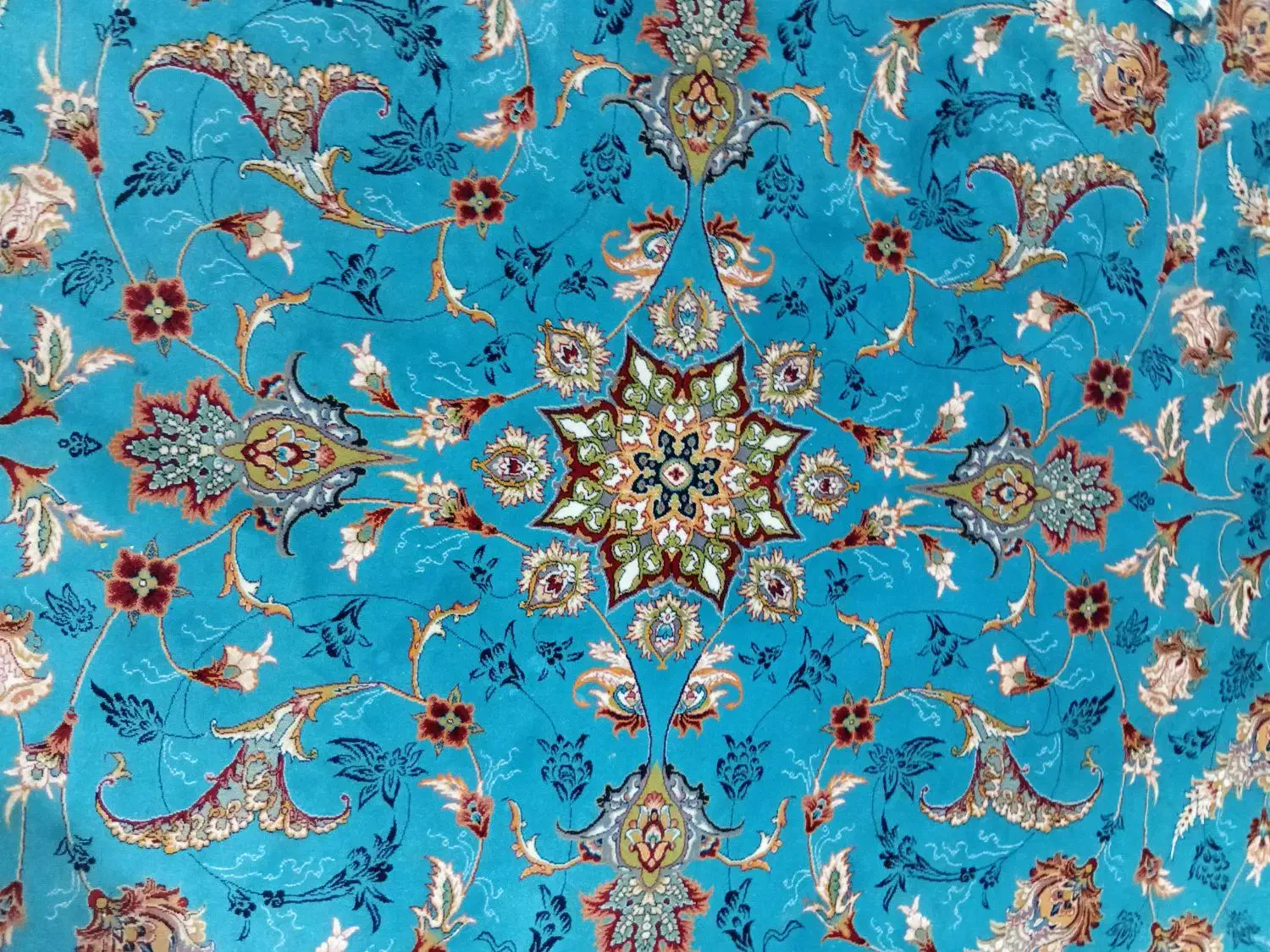 فرش ماشینی ۹متری ۷۰۰شانه|فرش|سنندج, |دیوار