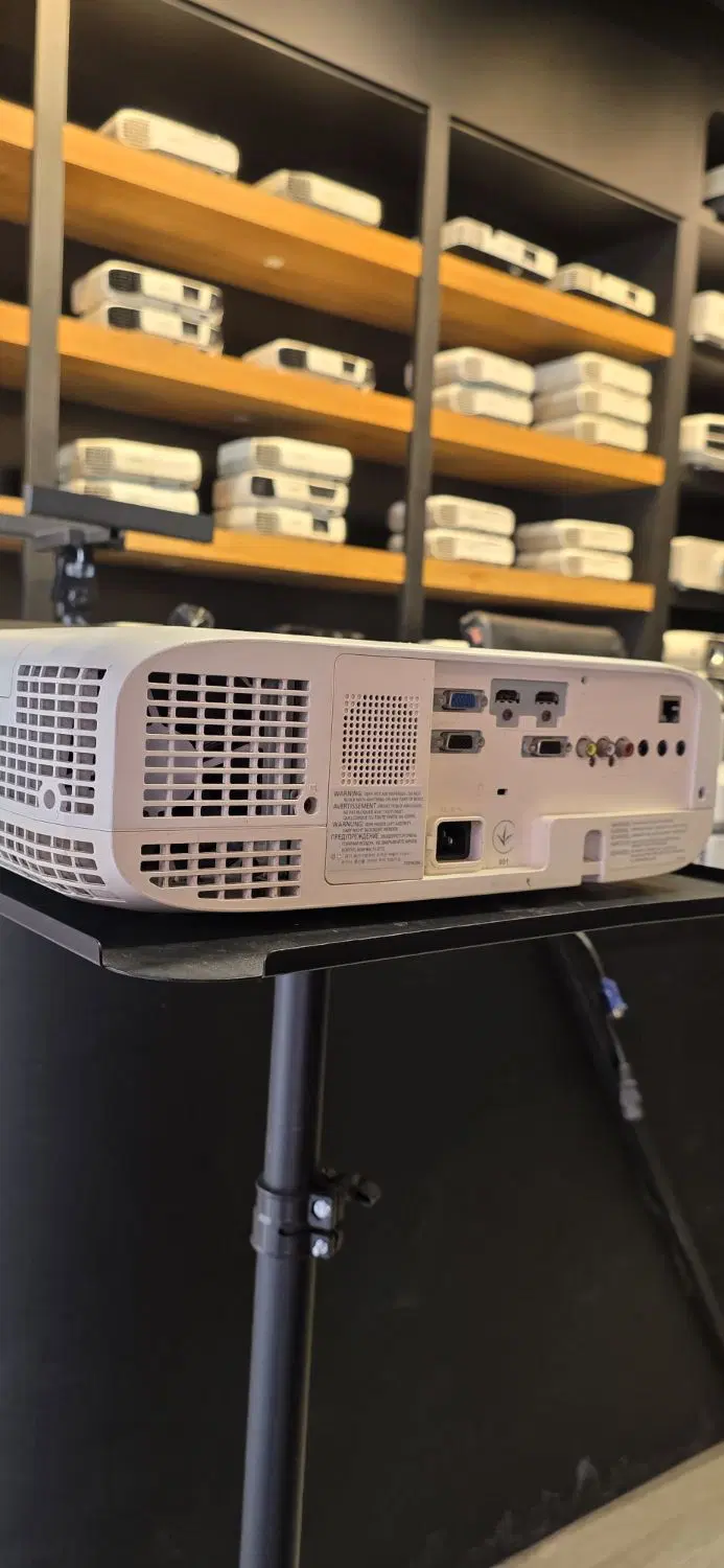 ویدئو پروژکتور Panasonic vw530/سری سینمایی|تلویزیون و پروژکتور|تهران, علم و صنعت|دیوار