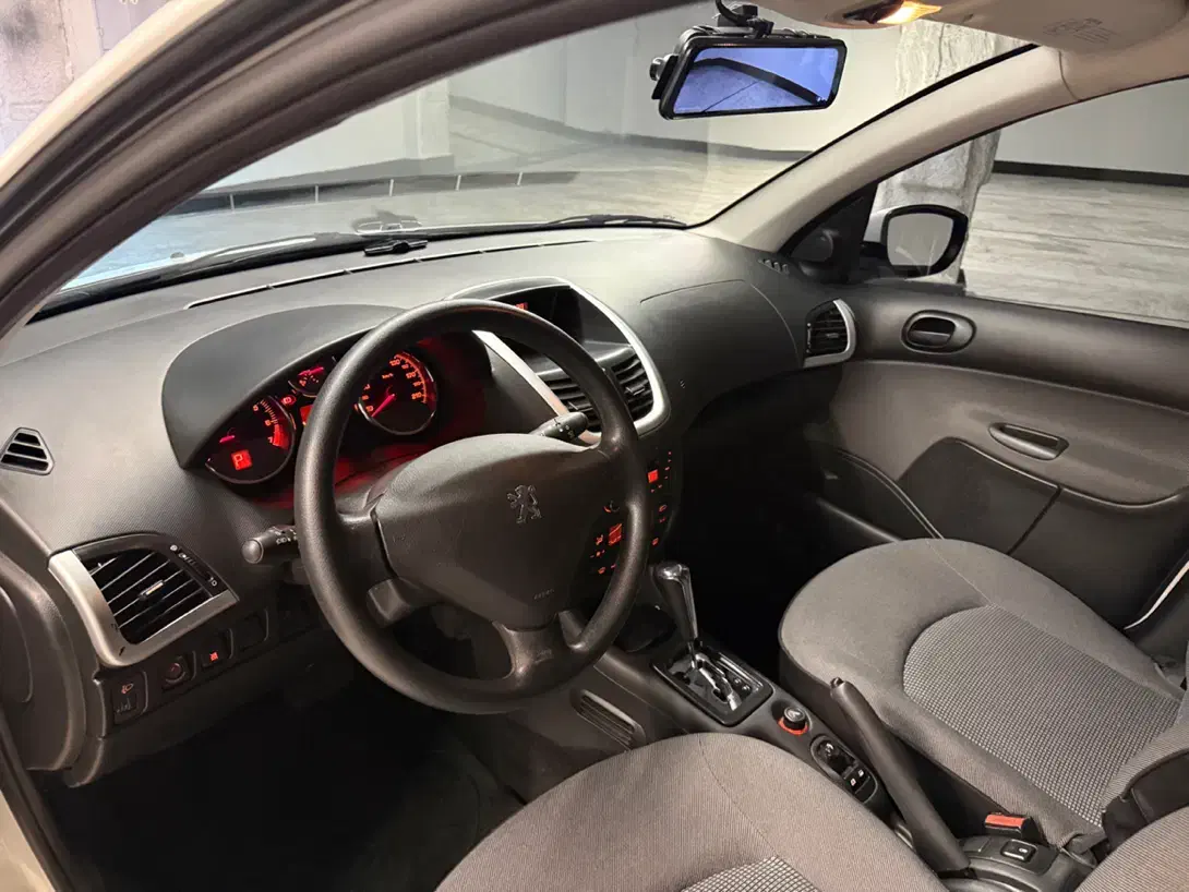 پژو 207i مدل ۱۳۹۱ اتوماتیک فرانسوی|خودرو سواری و وانت|تهران, فرمانیه|دیوار