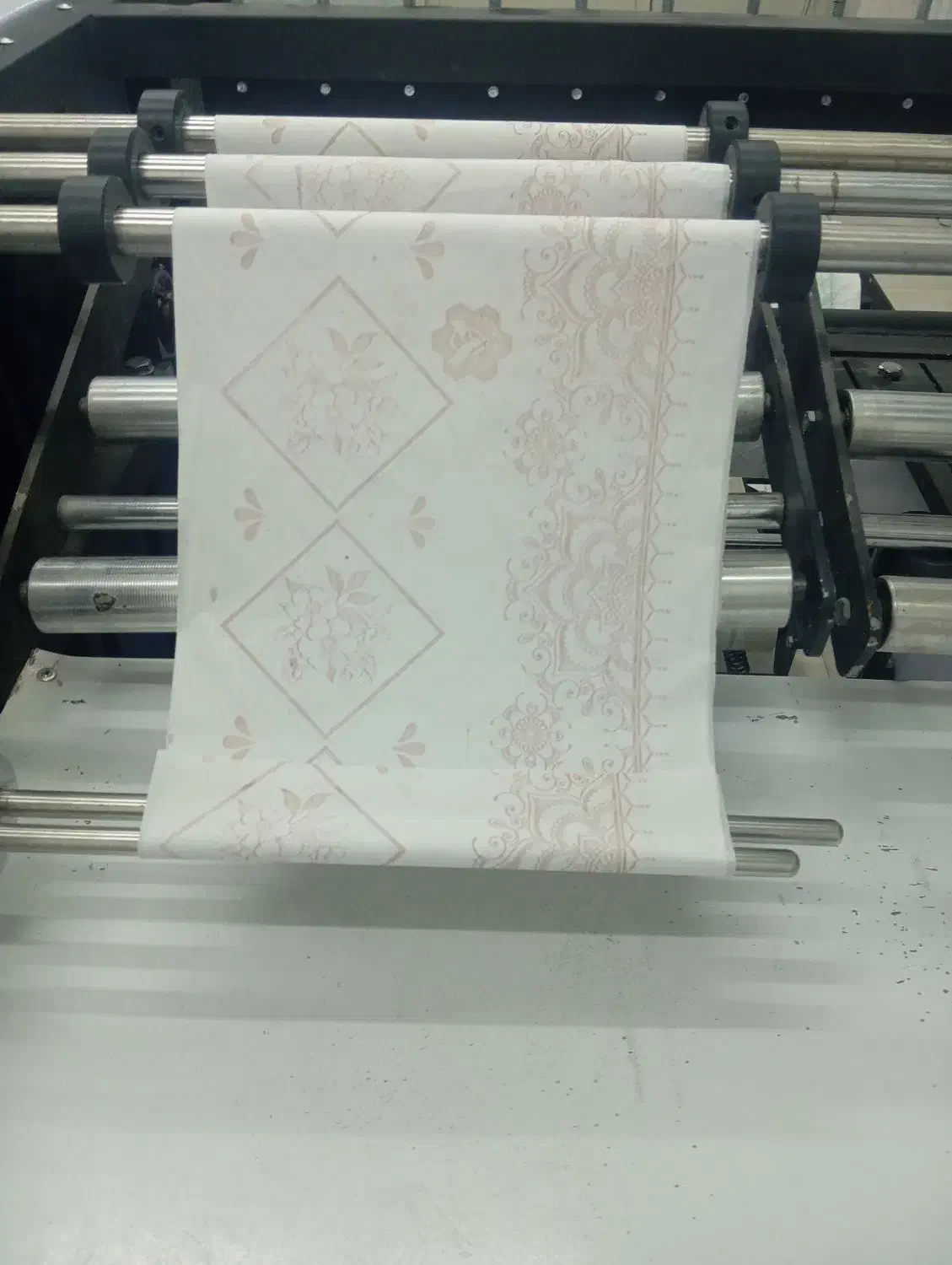 تولیدی سفر یکبار مصرف|سفره، حوله، دستمال آشپزخانه|بیرجند, |دیوار