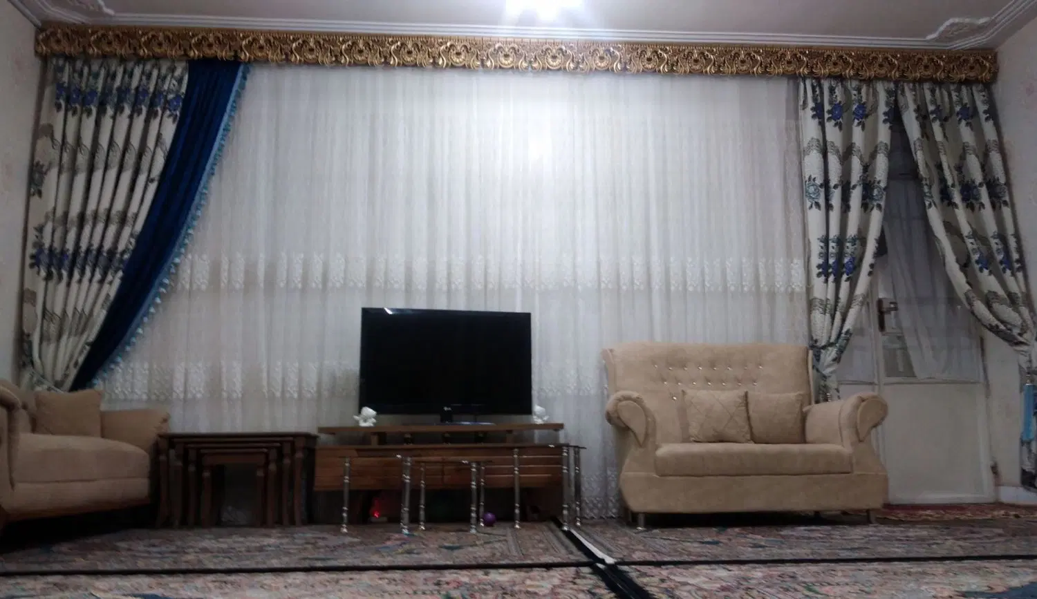 پرده|پرده، رانر، رومیزی|تربتحیدریه, باغ سلطانی|دیوار
