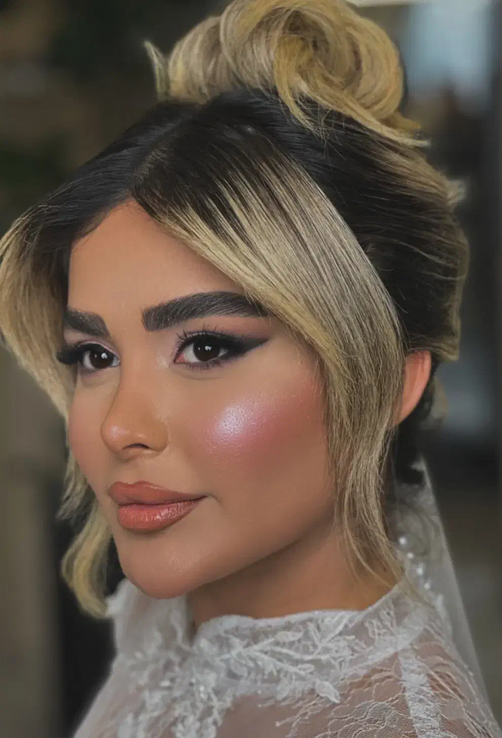 میکاپ و شینیون تخصصی با آف یلدایی سالن cip|خدمات آرایشگری و زیبایی|خرم‌آباد, |دیوار