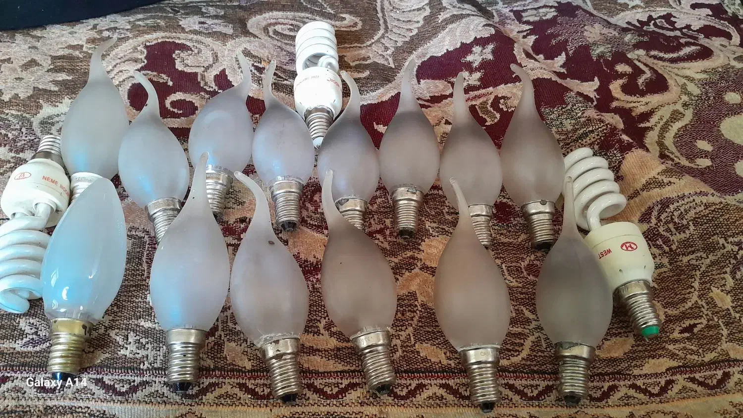 لامپ لوستر کم مصرف درحدنو همگی سالم|لامپ و چراغ|ابهر, |دیوار