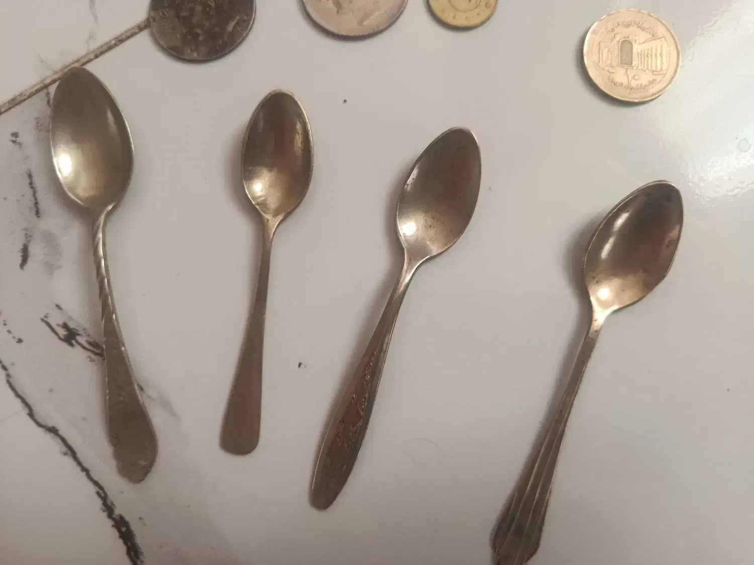 قاشق برنجی|کلکسیون اشیاء عتیقه|مشهد, کارمندان دوم|دیوار