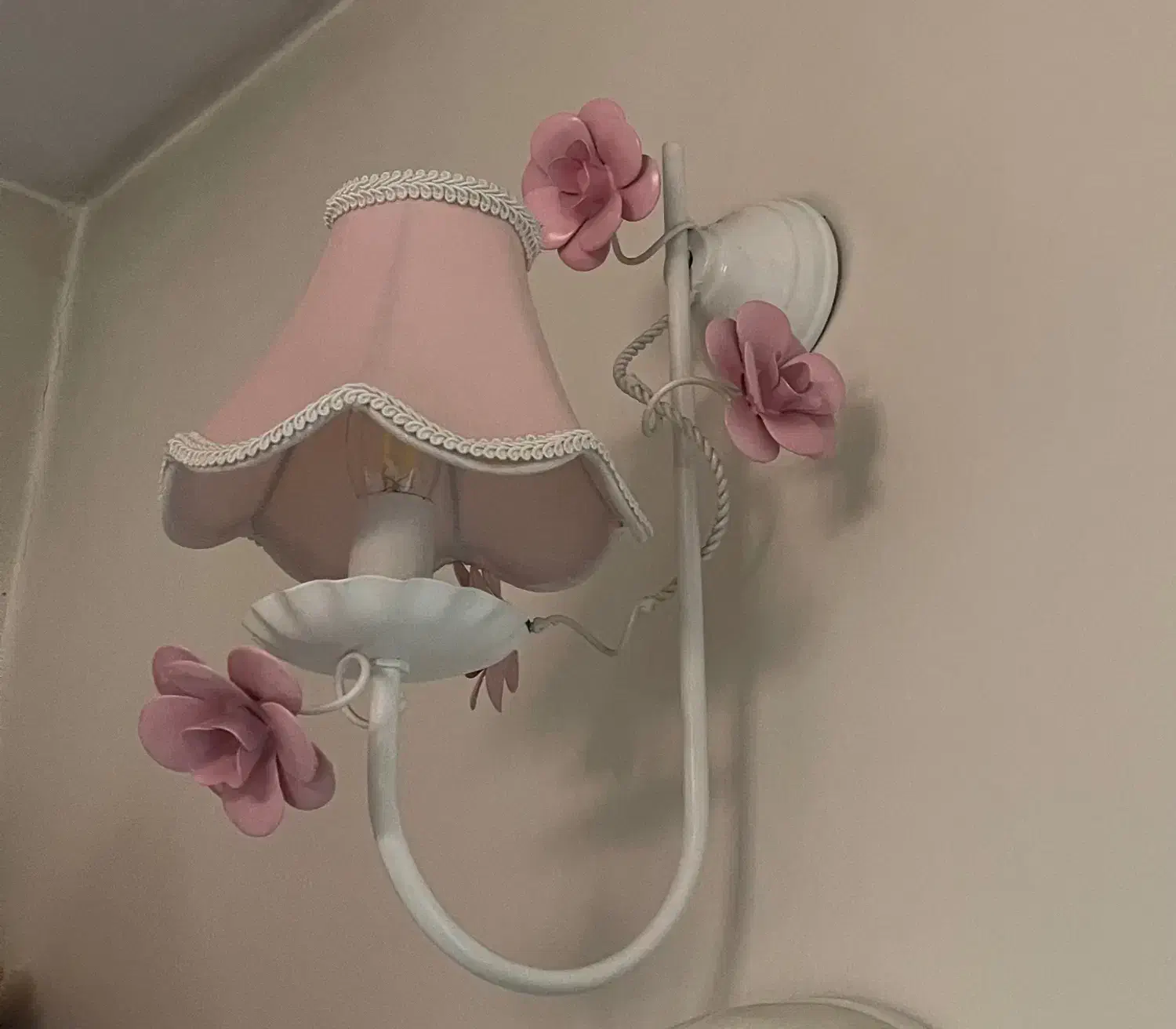 لوستر۴ شاخه|لوستر و چراغ آویز|تهران, تهرانسر مرکزی|دیوار