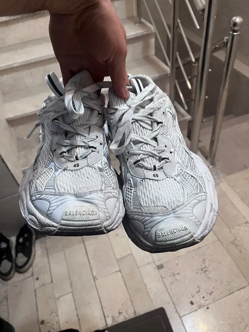 کتونی سایز ۴۵ /۴۴|کیف، کفش، کمربند|رشت, پاستوریزه|دیوار