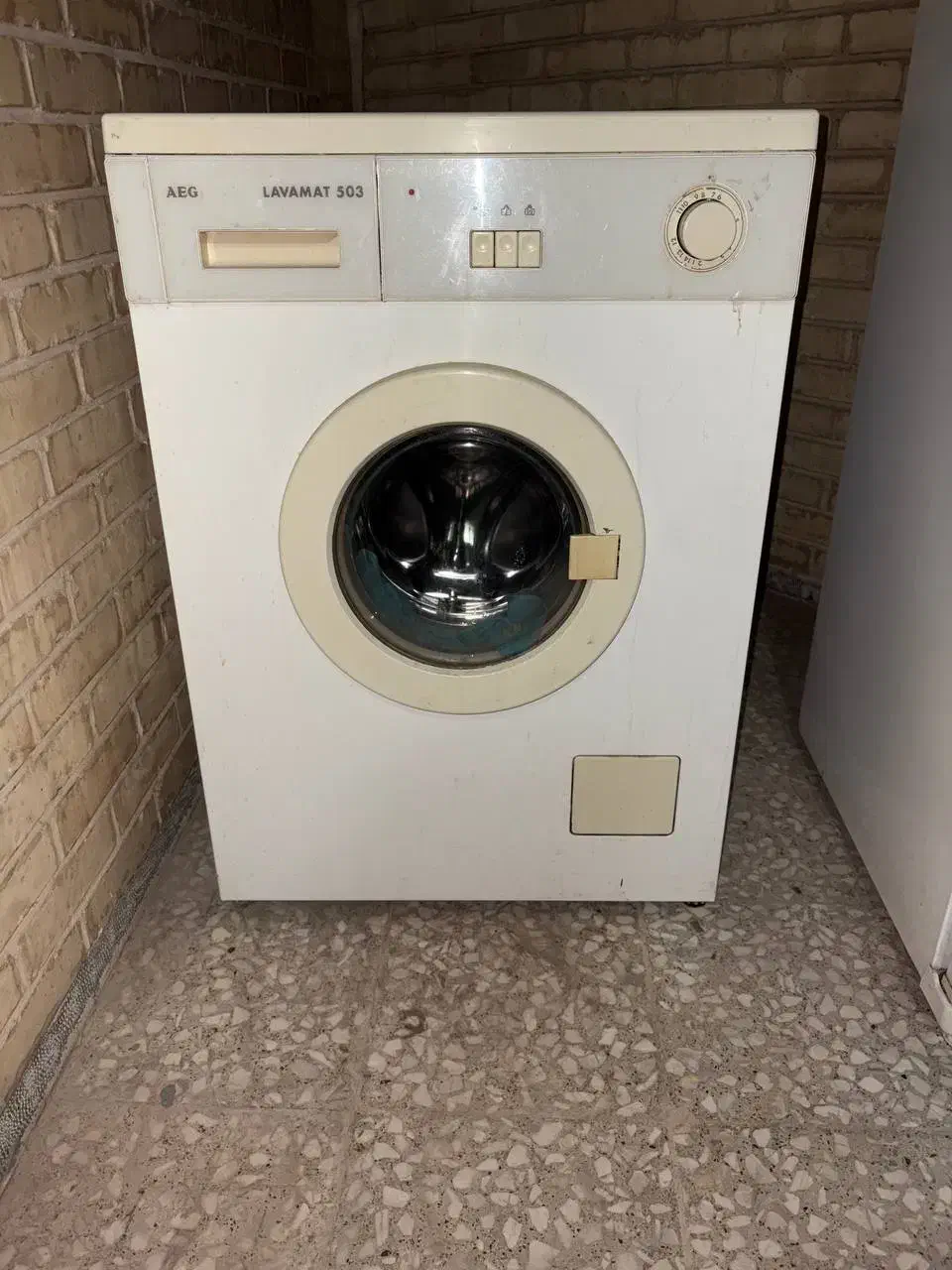 ماشین لباس شوییAEG|ماشین لباسشویی و خشککن لباس|اصفهان, جلفا|دیوار