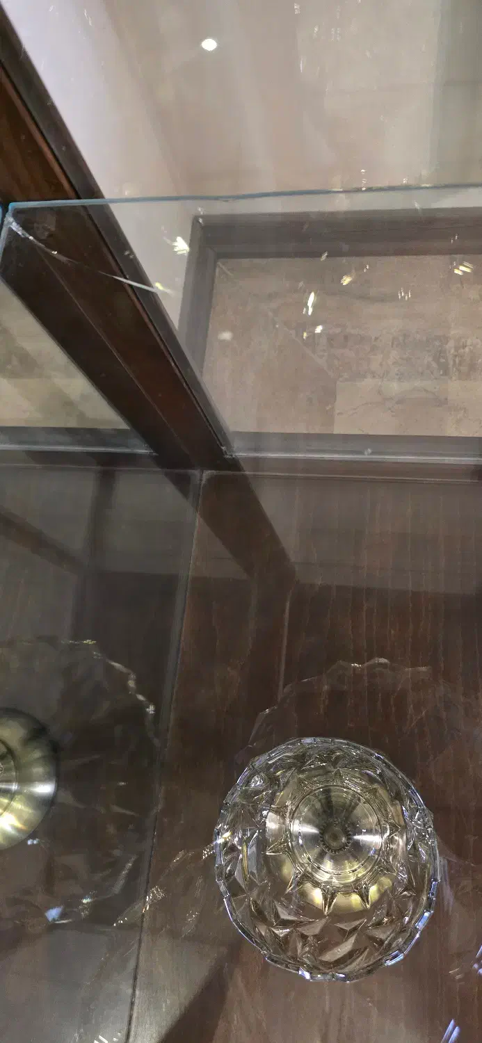 فروش بوفه چوبی چراغدار|بوفه، ویترین، کنسول|تهران, سردارجنگل|دیوار