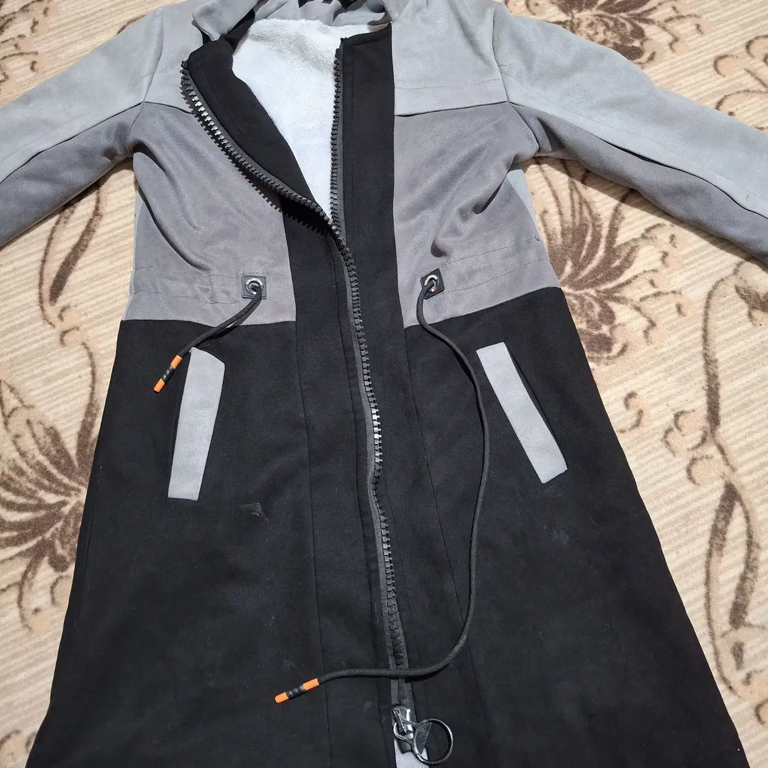 ۱۵۰پالتو|کیف، کفش، کمربند|زابل, |دیوار