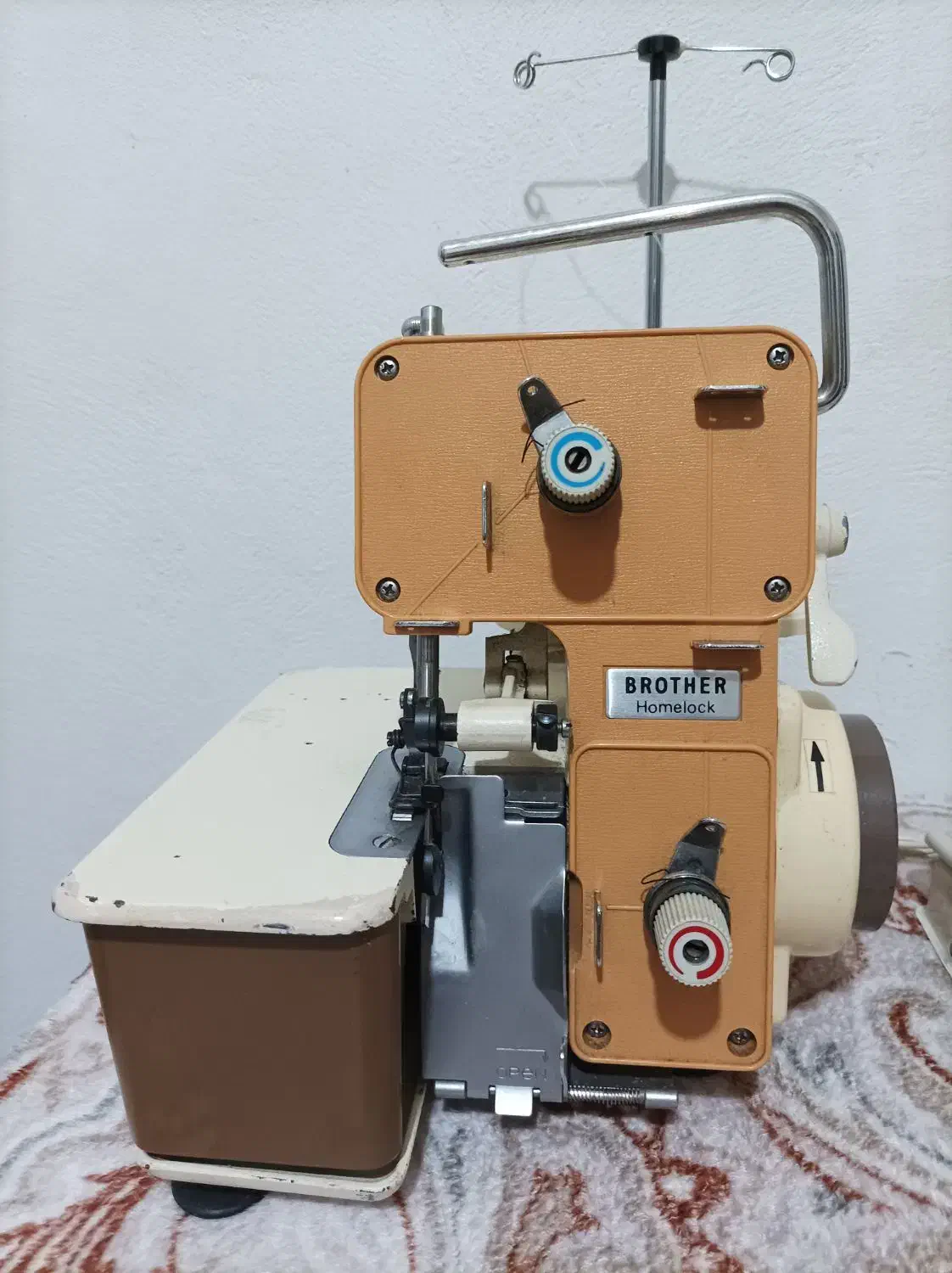 سردوز برادر|چرخ خیاطی و ریسندگی|رودان, |دیوار