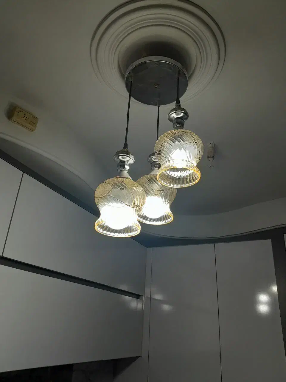 لوستر آشپزخانه  سه شاخه شیک|لوستر و چراغ آویز|تهران, اتابک|دیوار