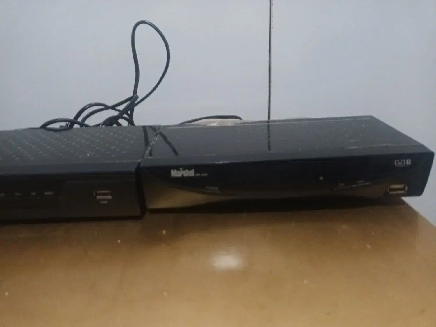 گیرنده دیجیتال مارشال و یک عدد دی وی دی|پخش‌کننده DVD و ویدیو|خوی, |دیوار