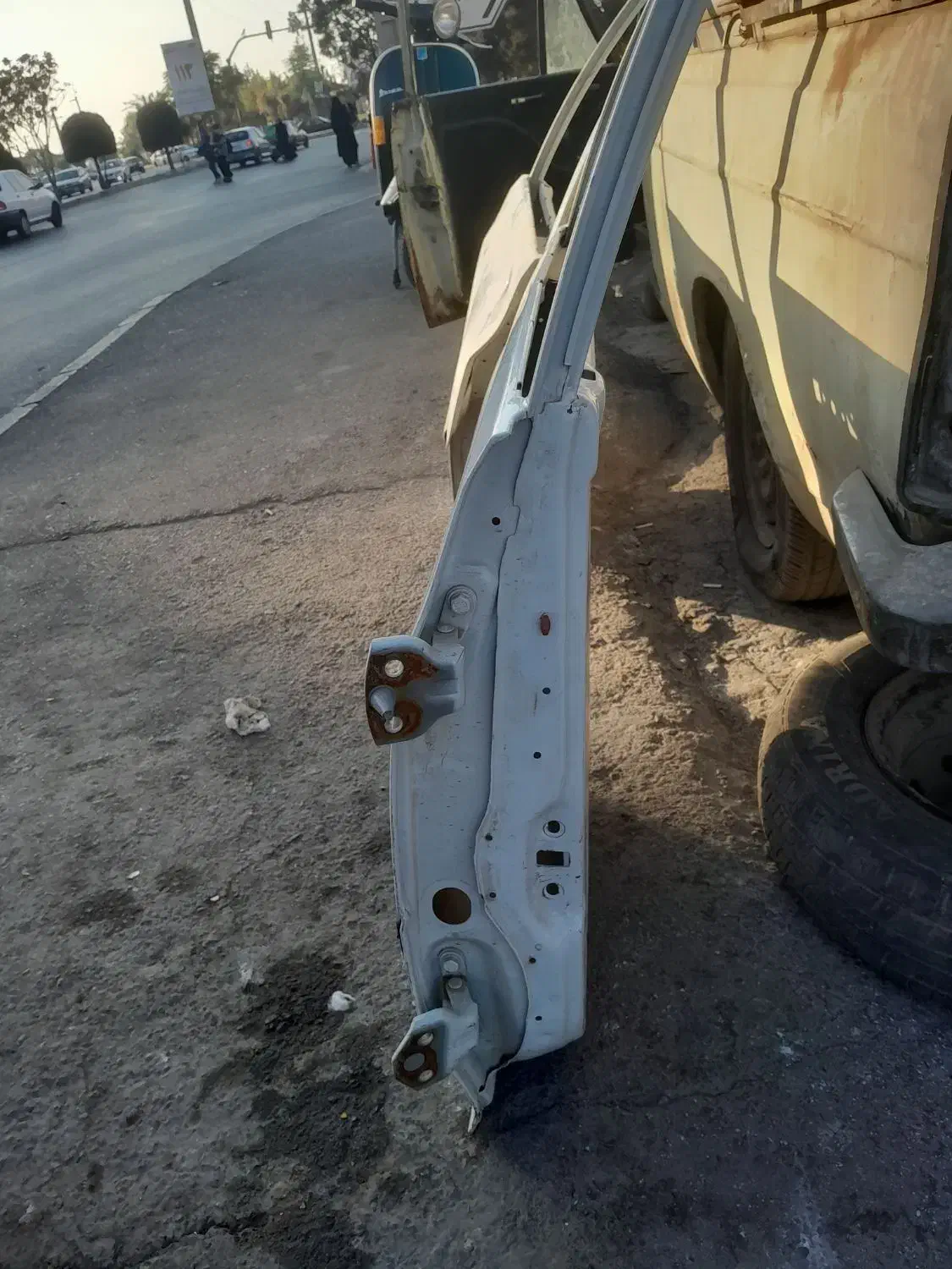 درب بی رنگ عقب سمت شاگرد|قطعات یدکی و لوازم جانبی|فردیس, شهرک سپاه|دیوار