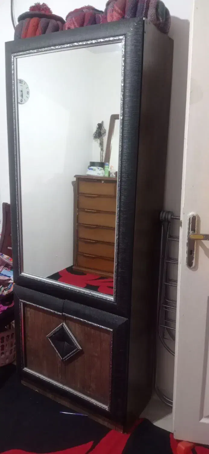 کمد گردویی بسیار محکم و جادار|جاکفشی، کمد، دراور|تهران, خاک سفید|دیوار