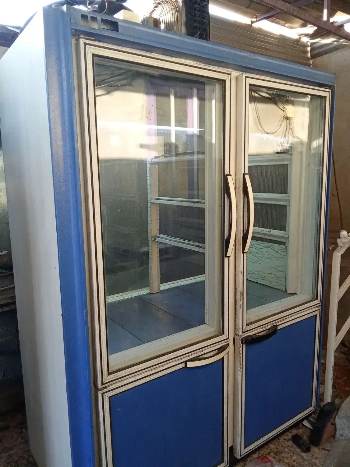 وسایل کامل غذا فروشی یخچال میز کار کابینت قابلمه|کافی‌شاپ و رستوران|برازجان, |دیوار