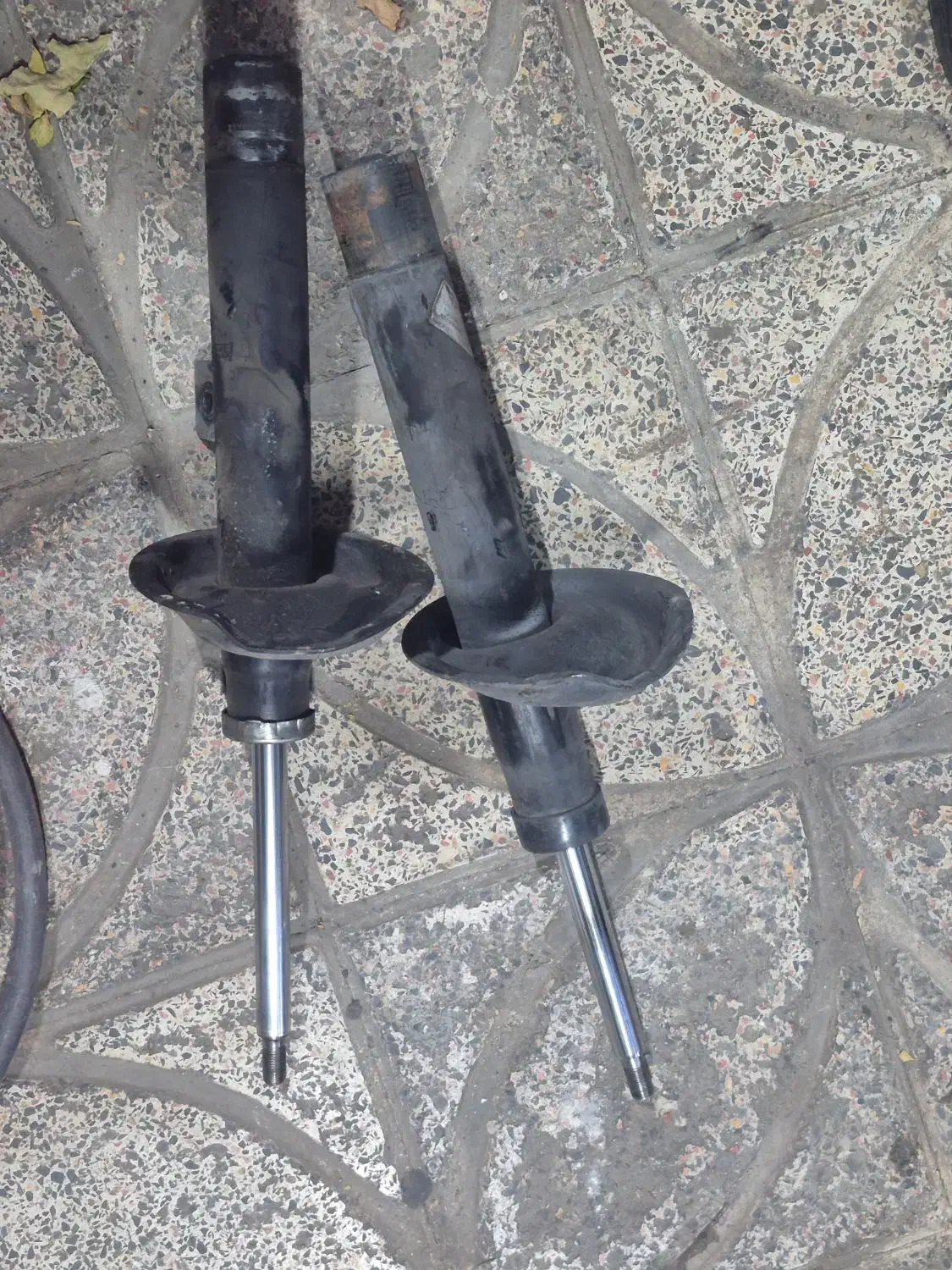 کمک فنر خانواده پژو|قطعات یدکی و لوازم جانبی|فردیس, طالقانی|دیوار