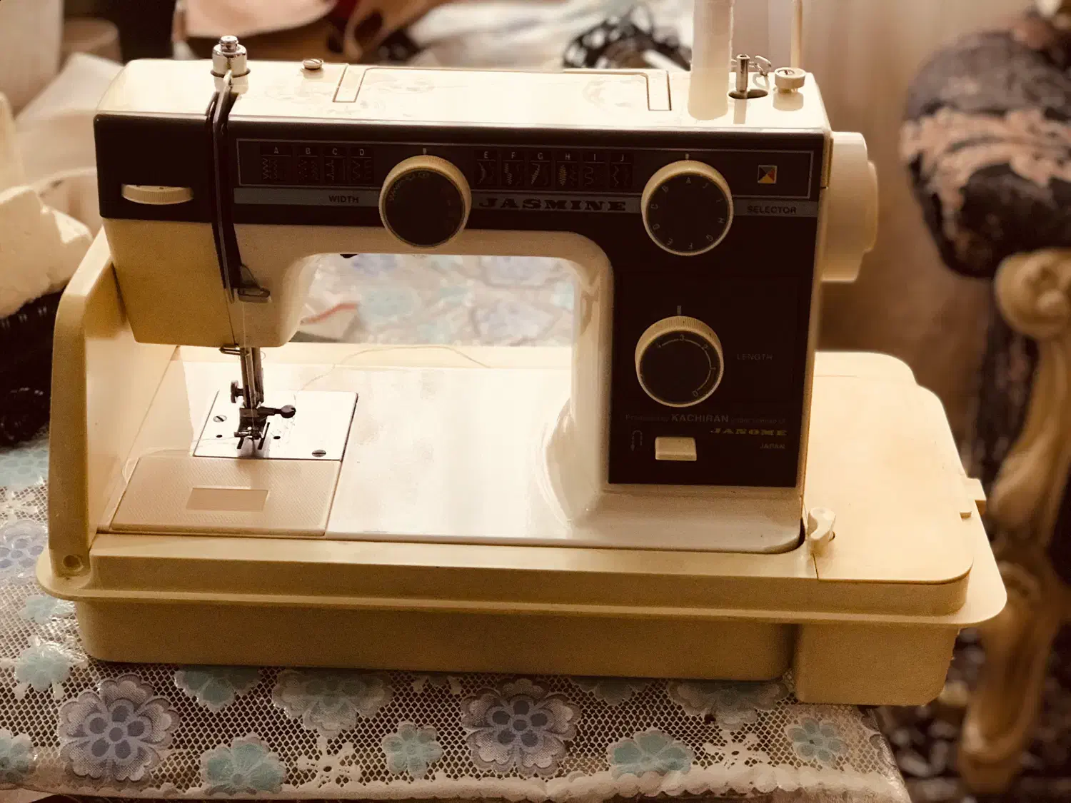 چرخ خیاتی ژانومه|چرخ خیاطی و ریسندگی|فردیس, سپید دشت|دیوار