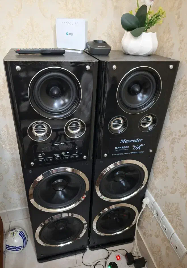 لوازم برقی منزل وسایل خانه اسپیکر کاسکت ایربراش|حراج|تهران, حشمتیه|دیوار