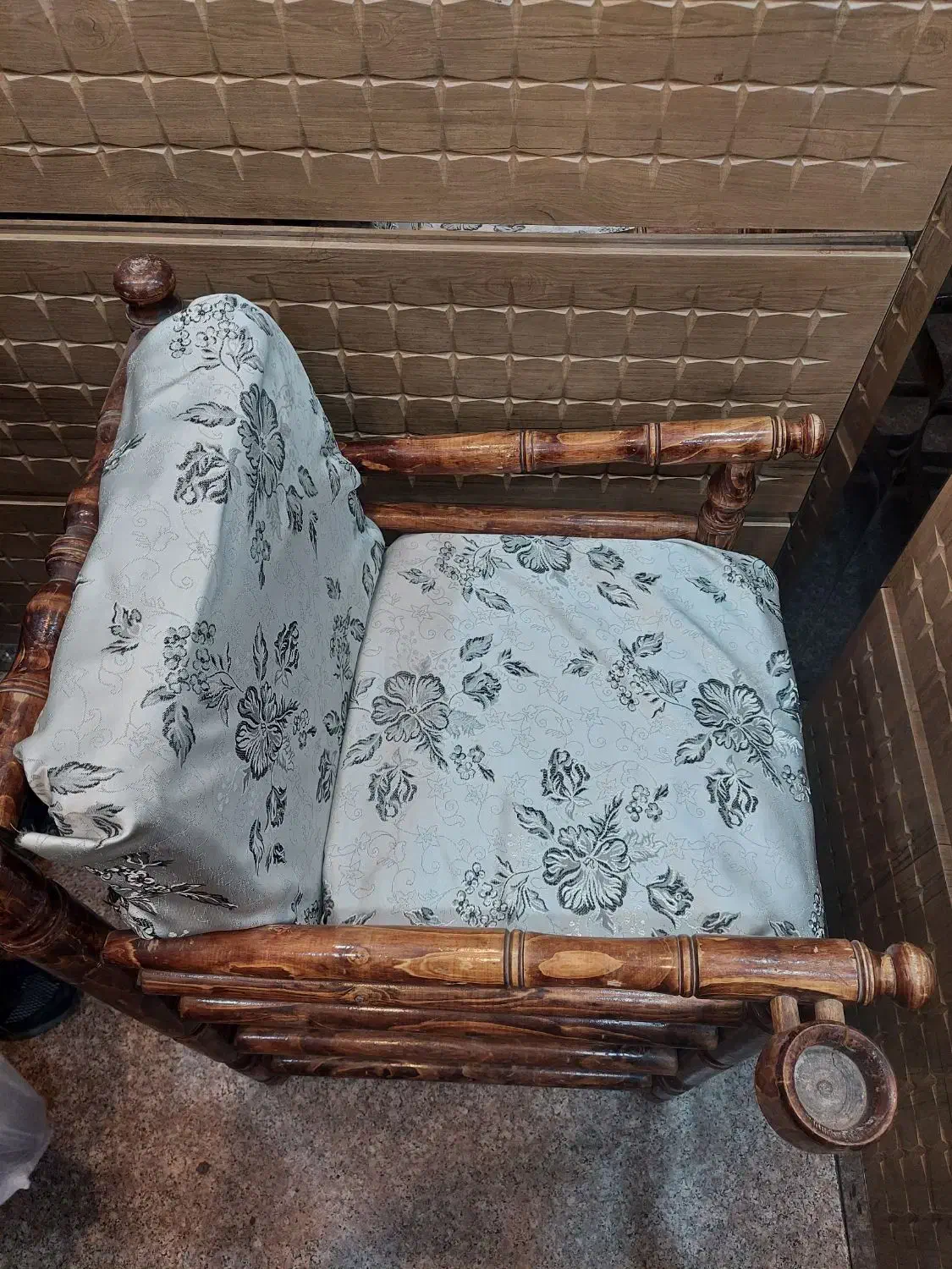 صندلی منبری|صندلی و نیمکت|قم, پردیسان|دیوار