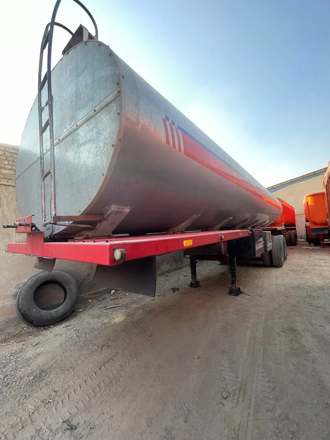 تانک قیردومحور لبه سه محور کمپرس دومحور|خودرو سنگین|اصفهان, شهرک صنعتی امیرکبیر (شاپور جدید)|دیوار