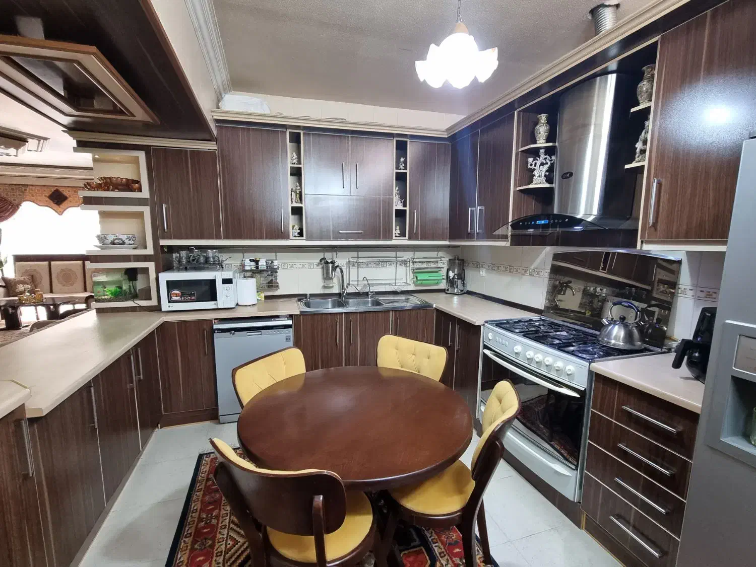 کابینت دسته دوم کاملا سالم با هود و سینک|مصالح و تجهیزات ساختمان|شاهین‌شهر, فردوسی|دیوار