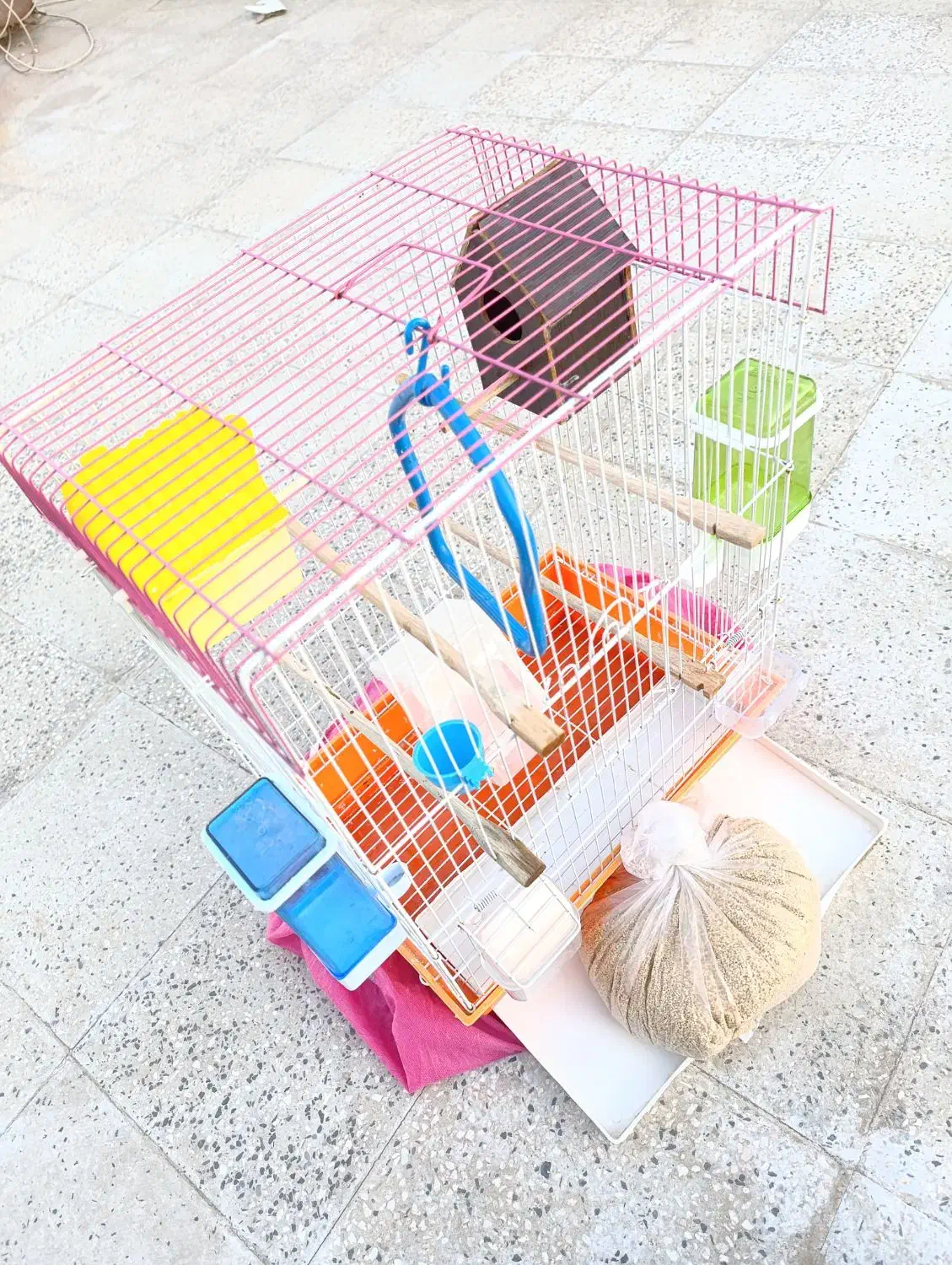 قفس پرنده بزرگ همراه با کلی لوازم.کاملا نو|لوازم جانبی حیوانات|قرچک, زیبا شهر|دیوار