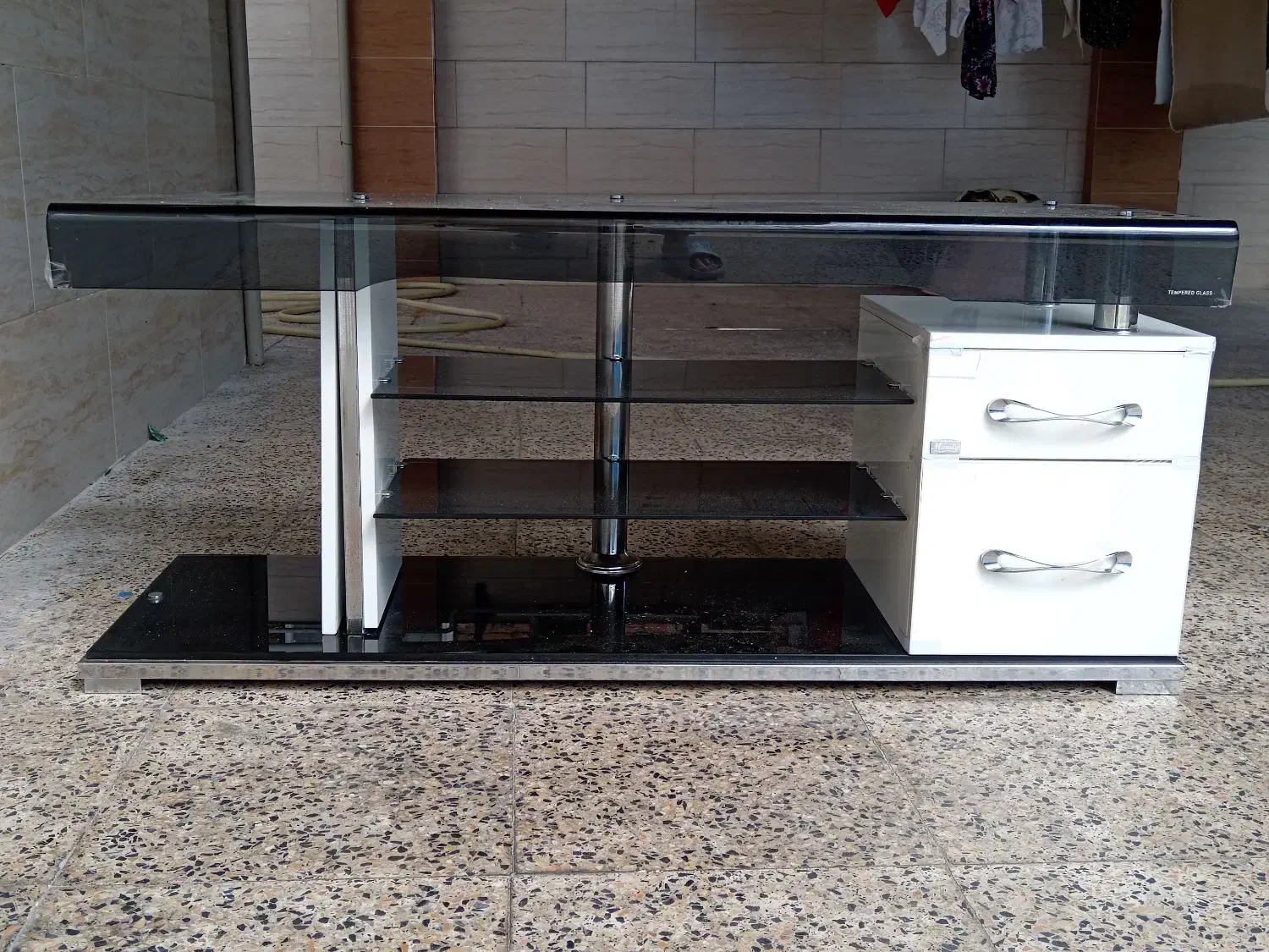 سلام میز تلویزیون سالم در حد|میز تلویزیون|قائم‌شهر, |دیوار