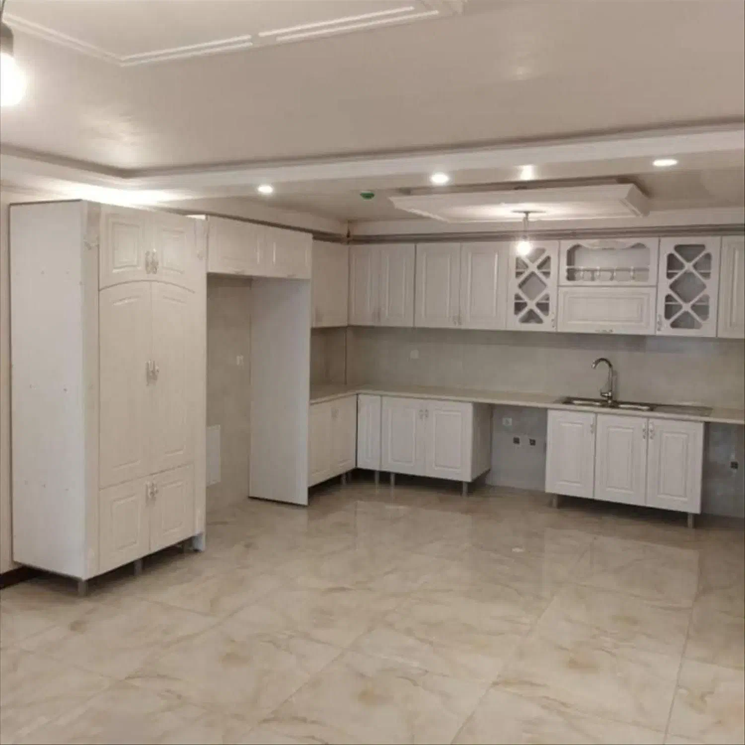 کابینت تمام MDF/ هایگلاس / ممبران نئوکلاسیک|مصالح و تجهیزات ساختمان|اصفهان, قلعه طبره|دیوار