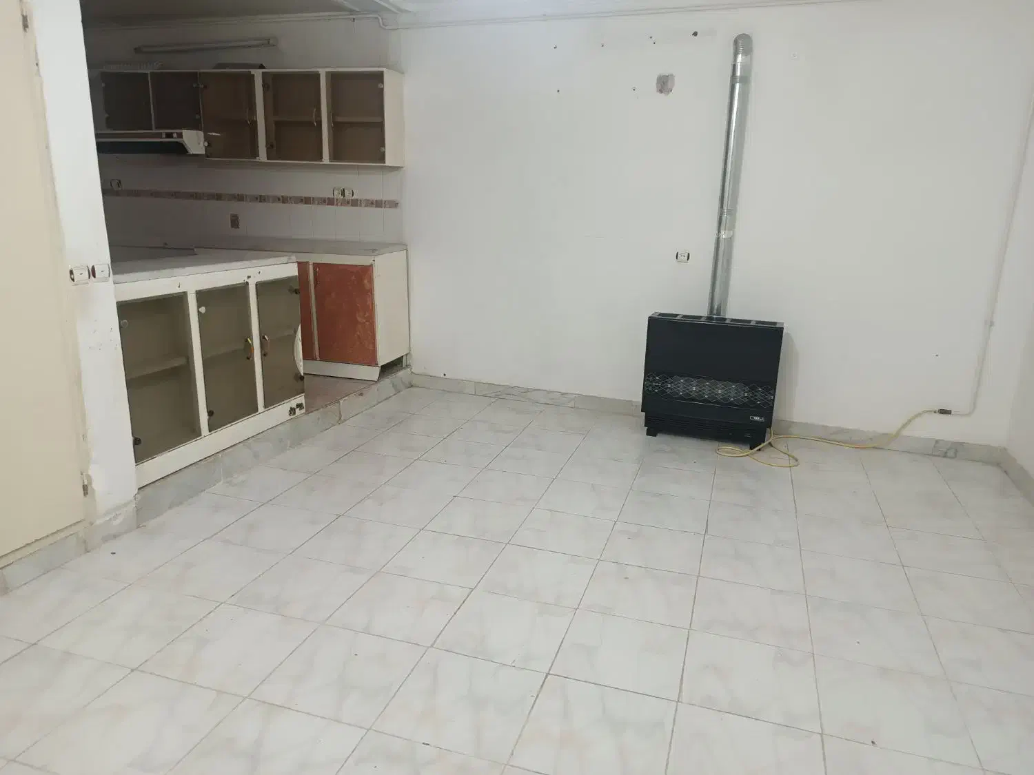 اجاره آپارتمان ۸۵ متری ۲ خوابه طبقه ۱|اجارهٔ آپارتمان|بم, |دیوار