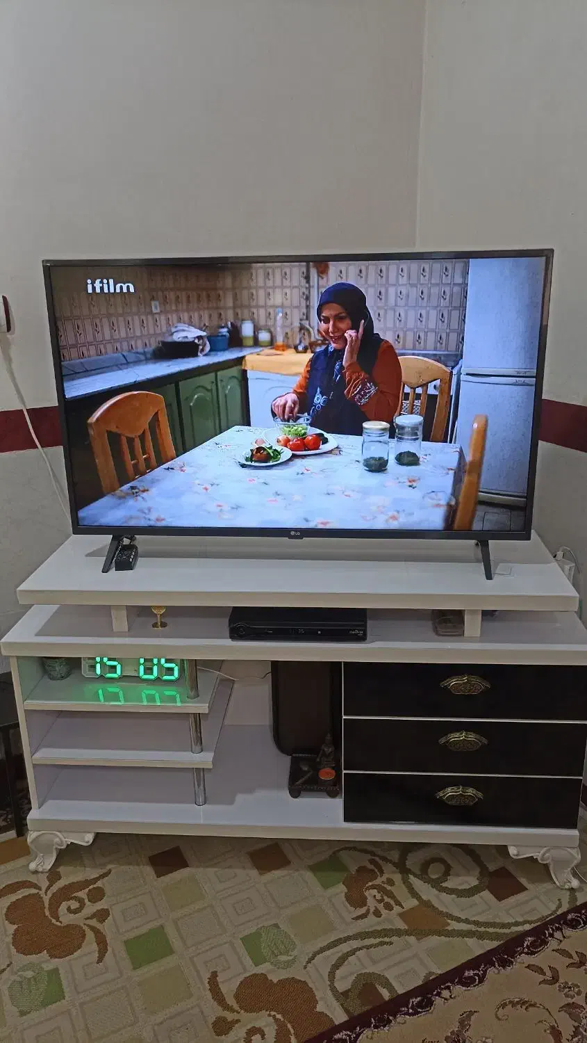 تی وی ال جی|تلویزیون و پروژکتور|دهلران, |دیوار