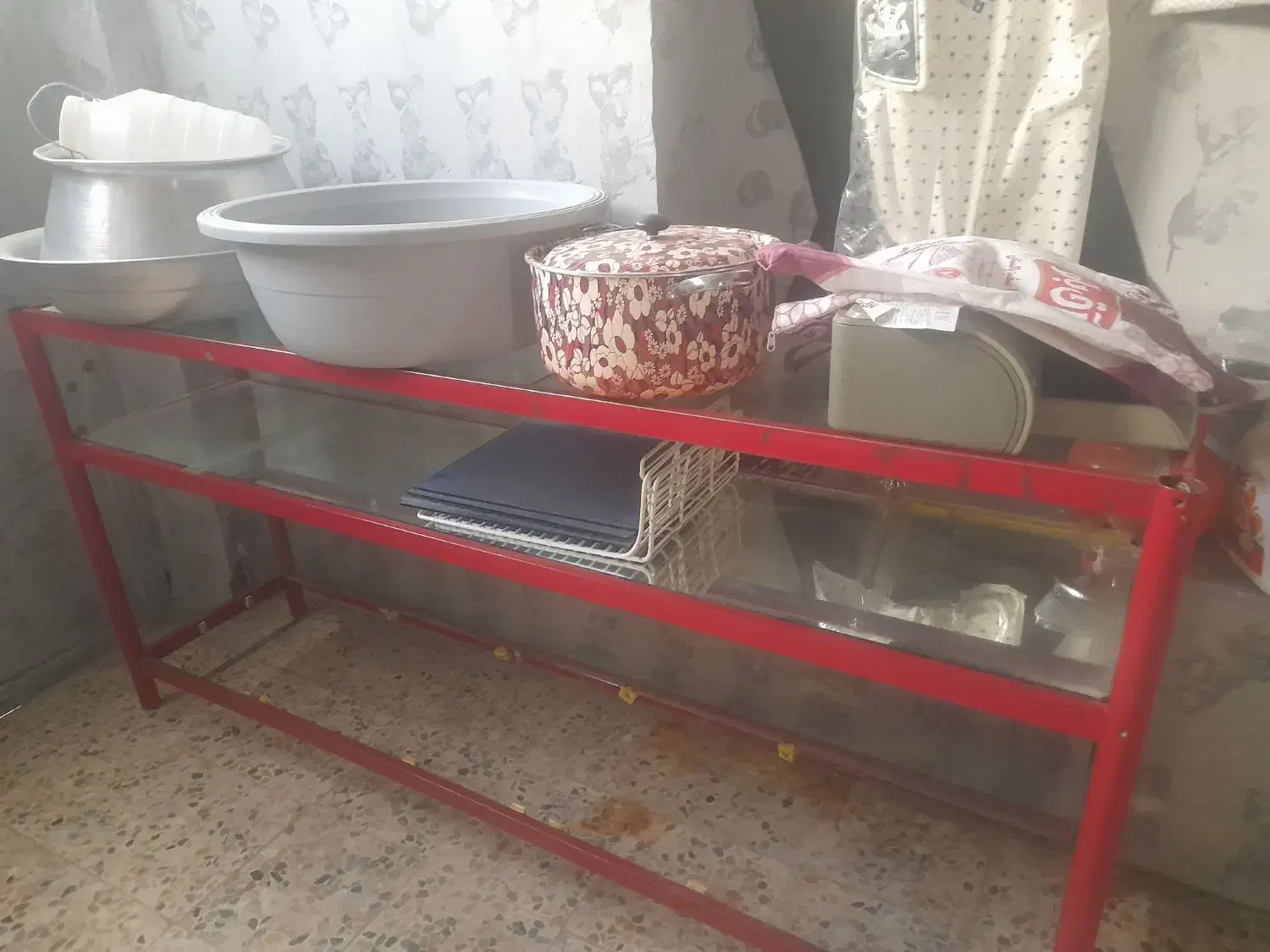 وسایل مغازه ویترین مانکن گیره چوبکار ...|فروشگاه و مغازه|کرمانشاه, |دیوار